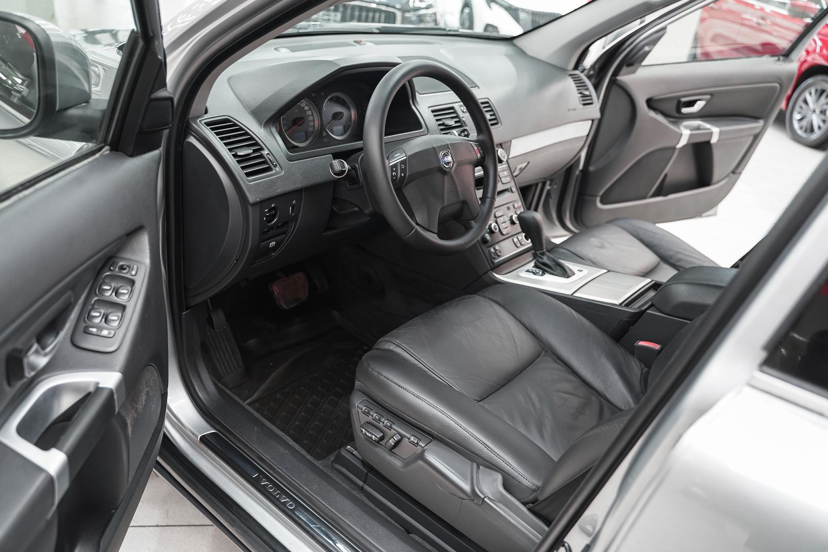 Volvo XC90 2011, серый, ДЦ Орехово