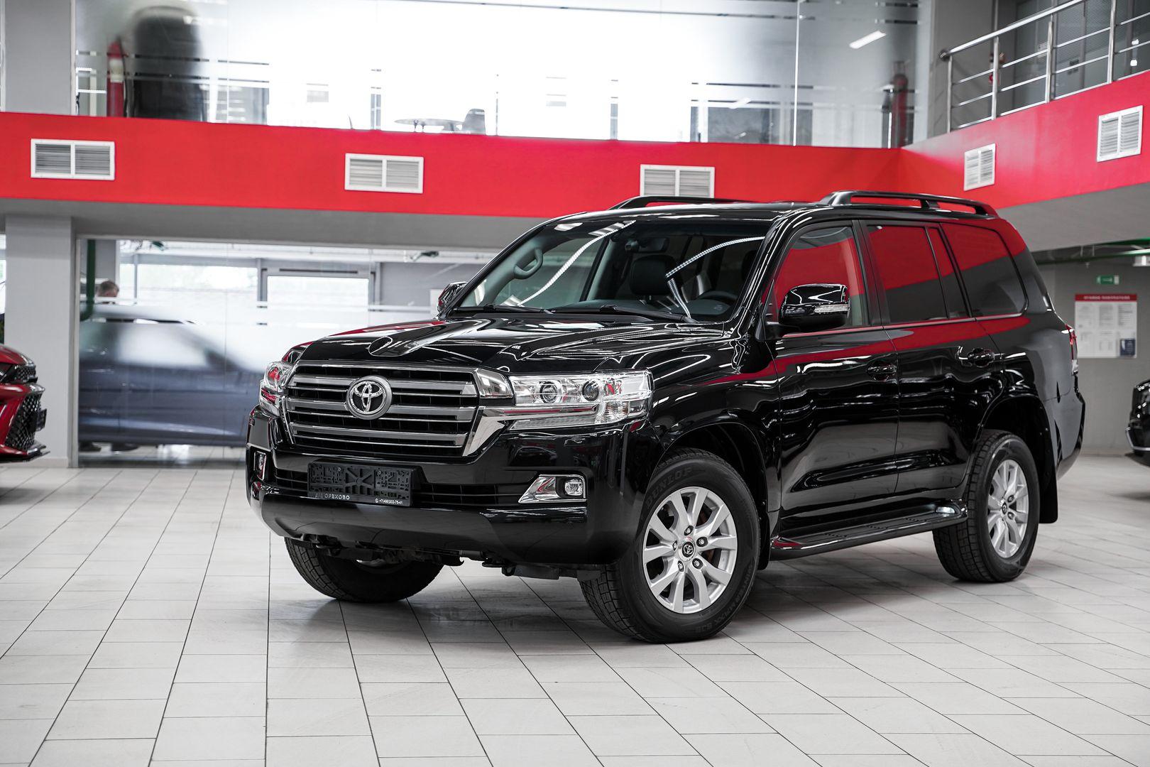Toyota Land Cruiser 2016, черный, ДЦ Орехово