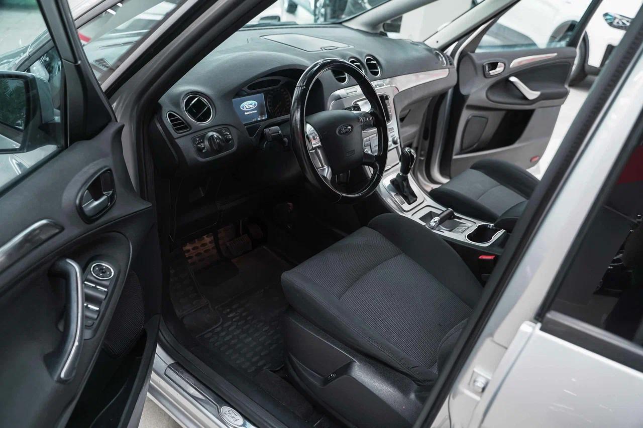 Ford S-MAX 2008, серебряный, ДЦ Орехово