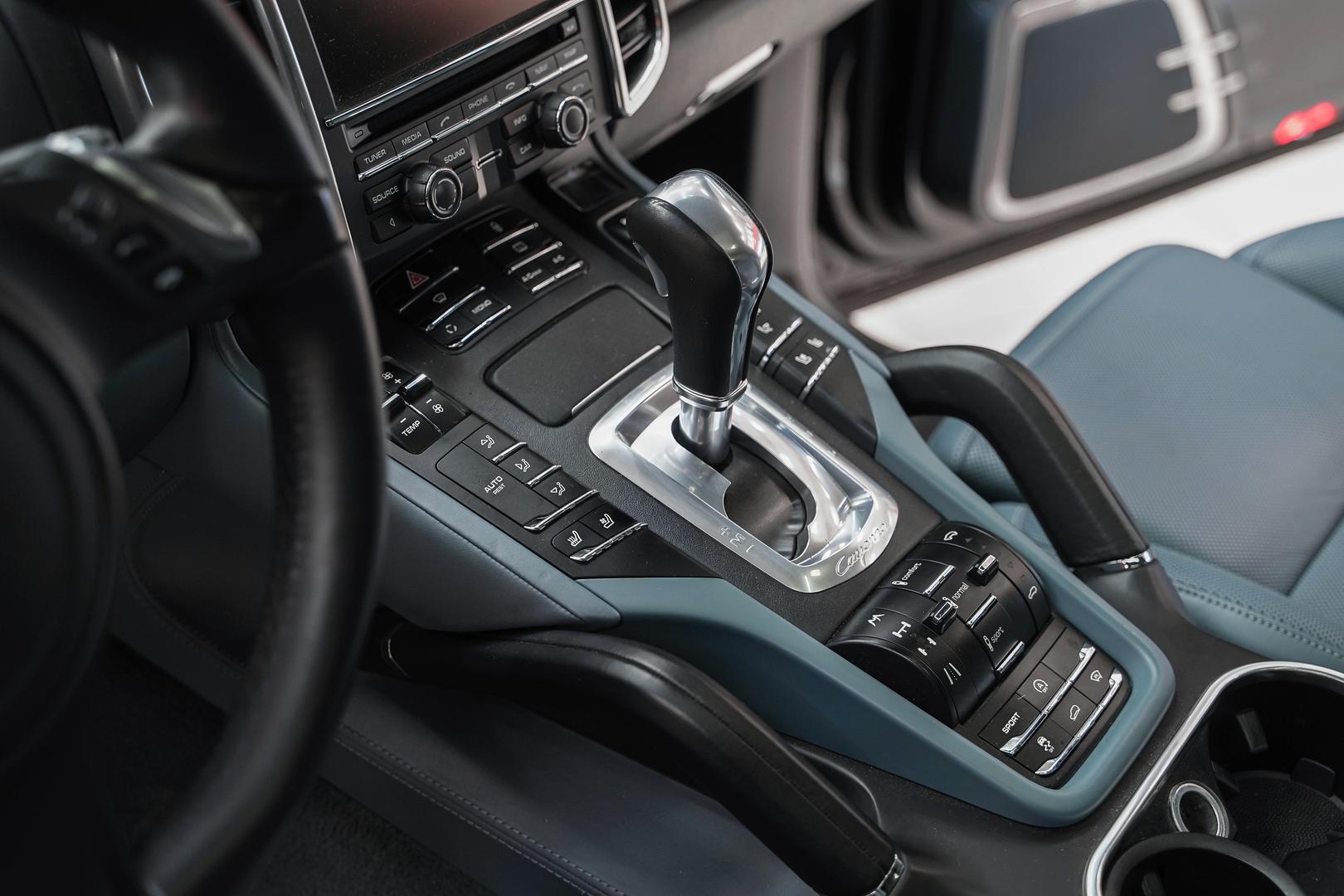 Porsche Cayenne 2013, синий, ДЦ Орехово