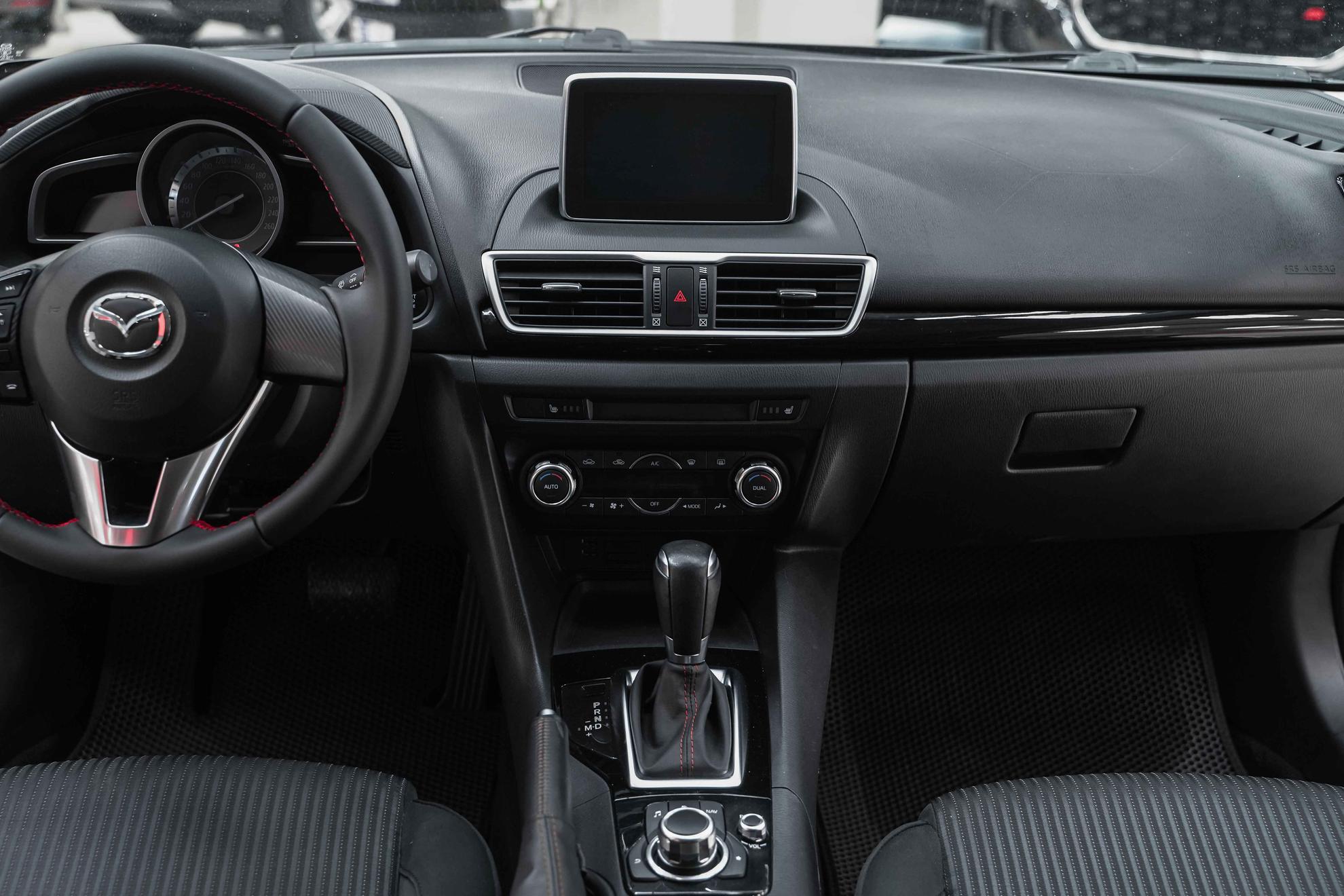 Mazda 3 2013, черный, ДЦ Орехово