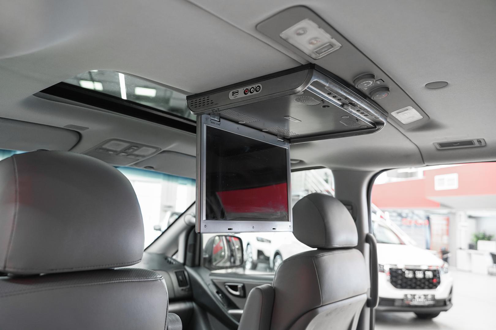 Hyundai Grand Starex 2012, серый, ДЦ Орехово
