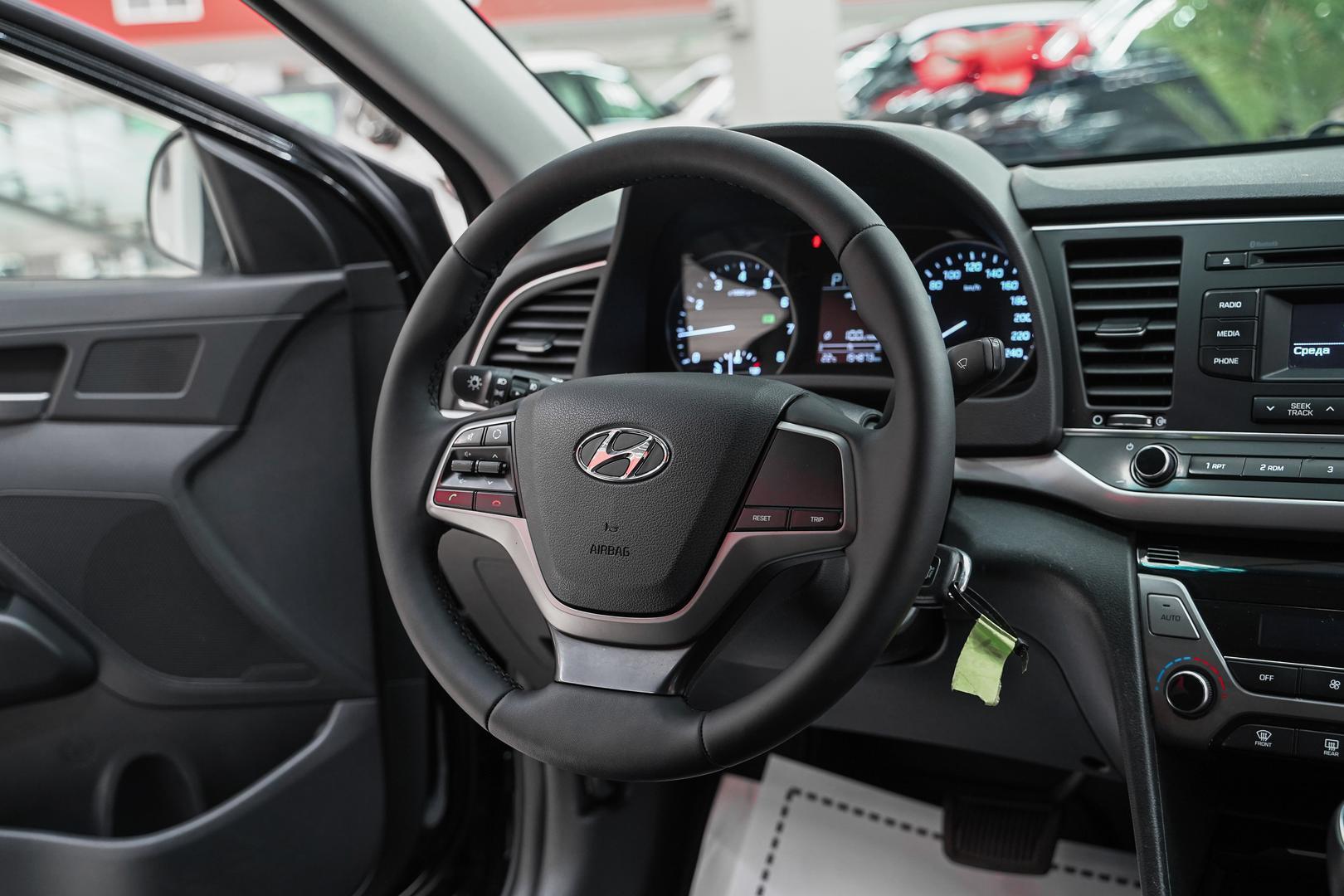 Hyundai Elantra 2018, черный, ДЦ Орехово