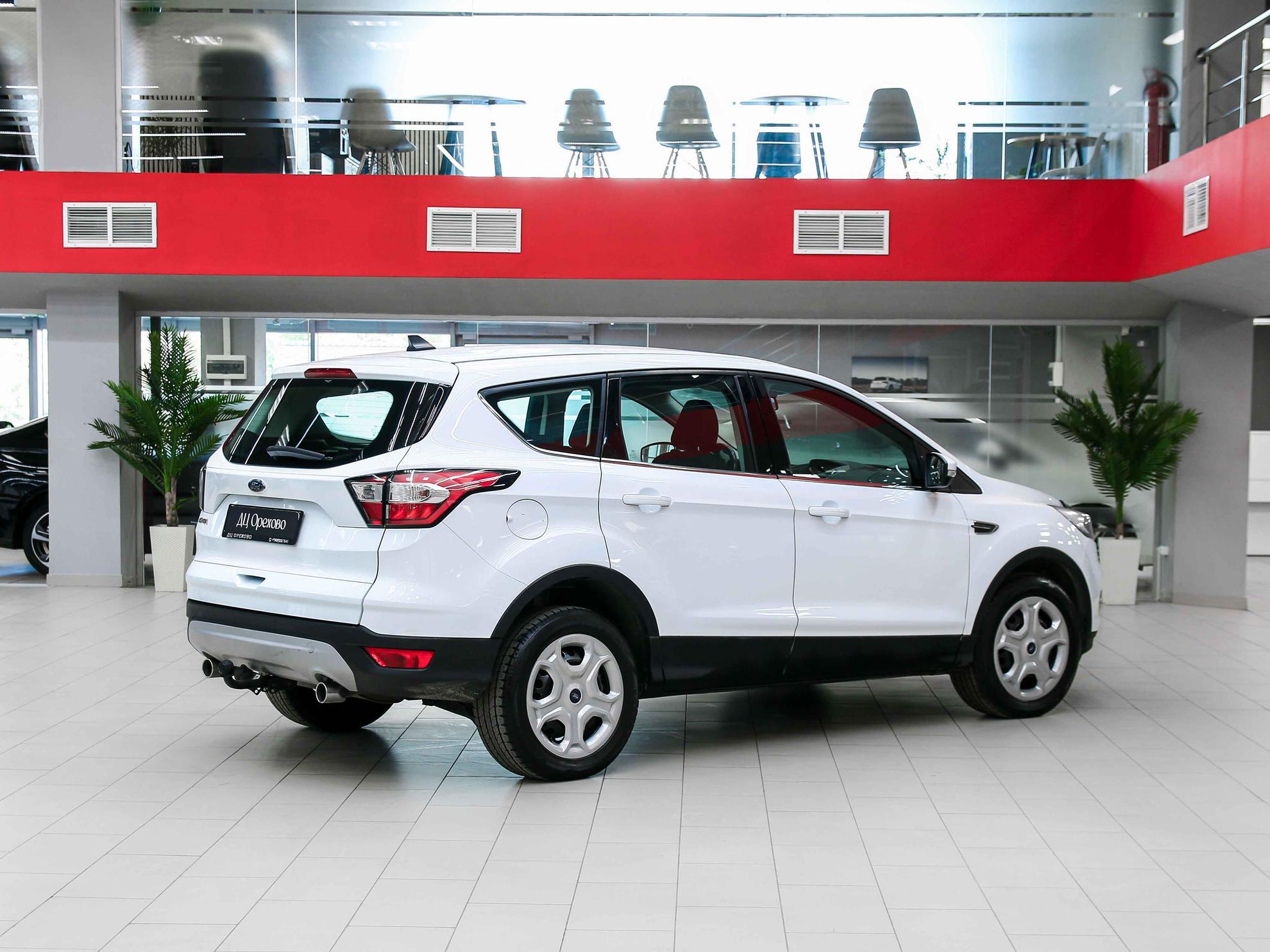 Ford Kuga 2018, белый, ДЦ Орехово