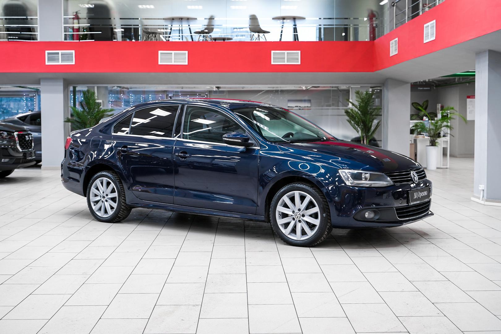 Volkswagen Jetta 2012, синий, ДЦ Орехово