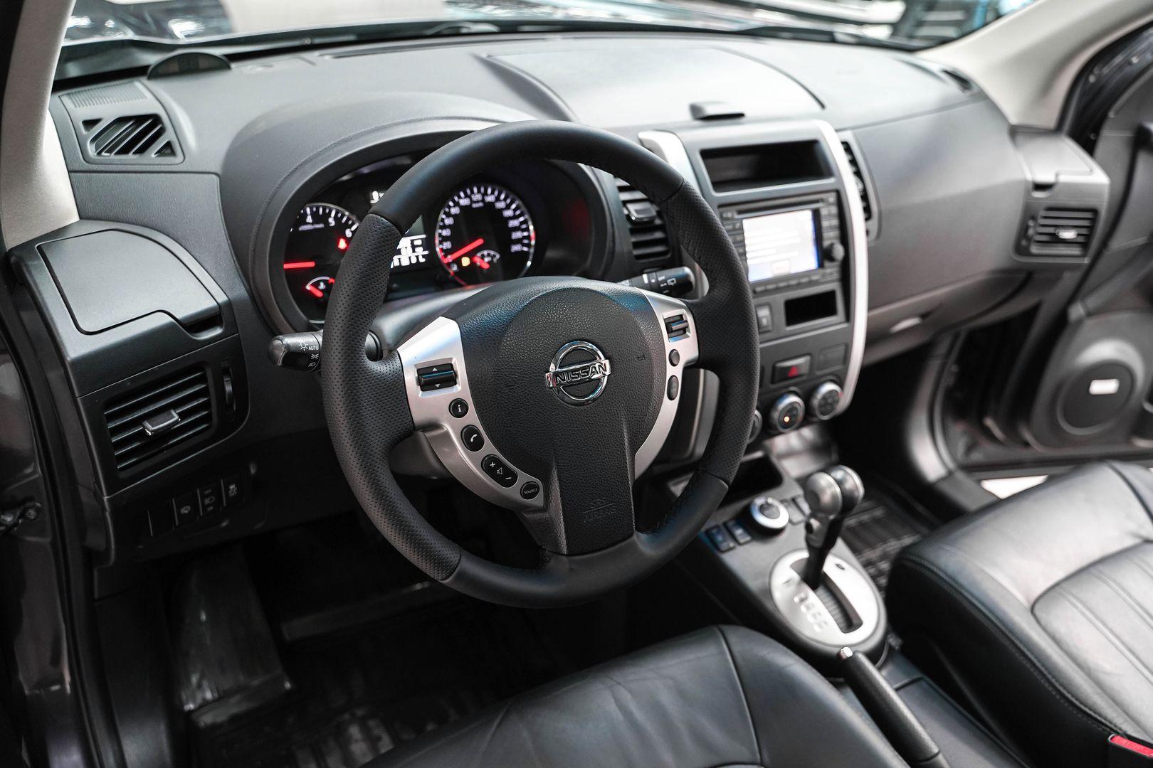 Nissan X-Trail 2013, серый, ДЦ Орехово