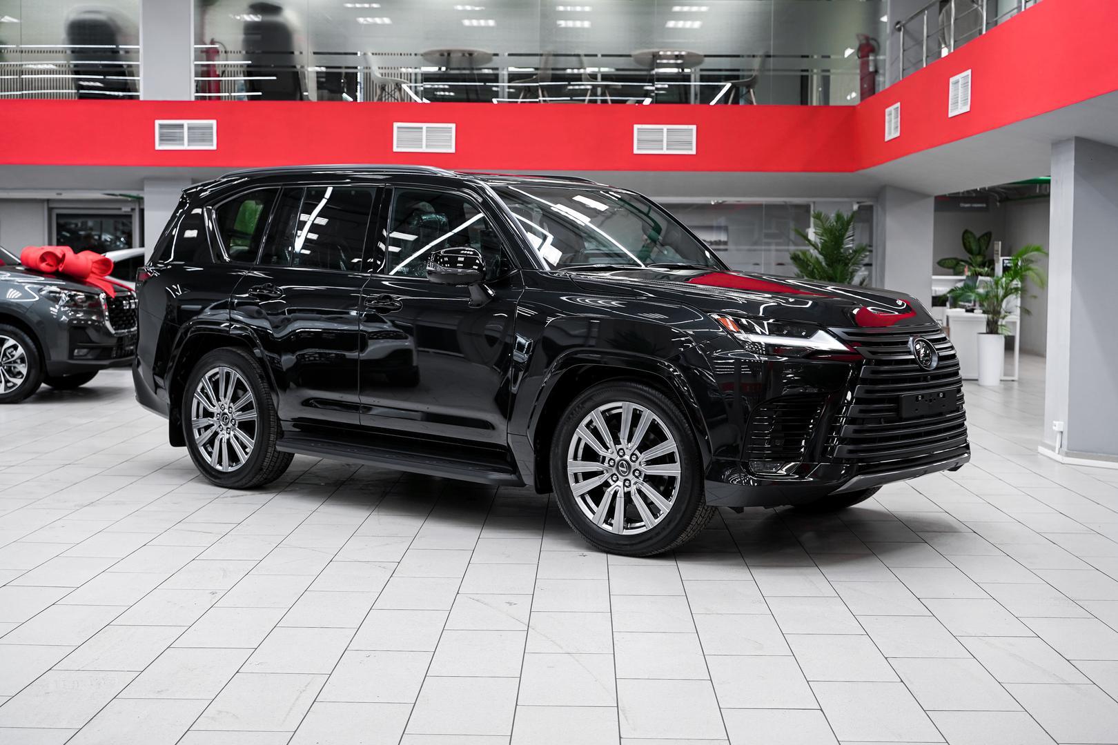 Lexus LX 2025, черный, ДЦ Орехово
