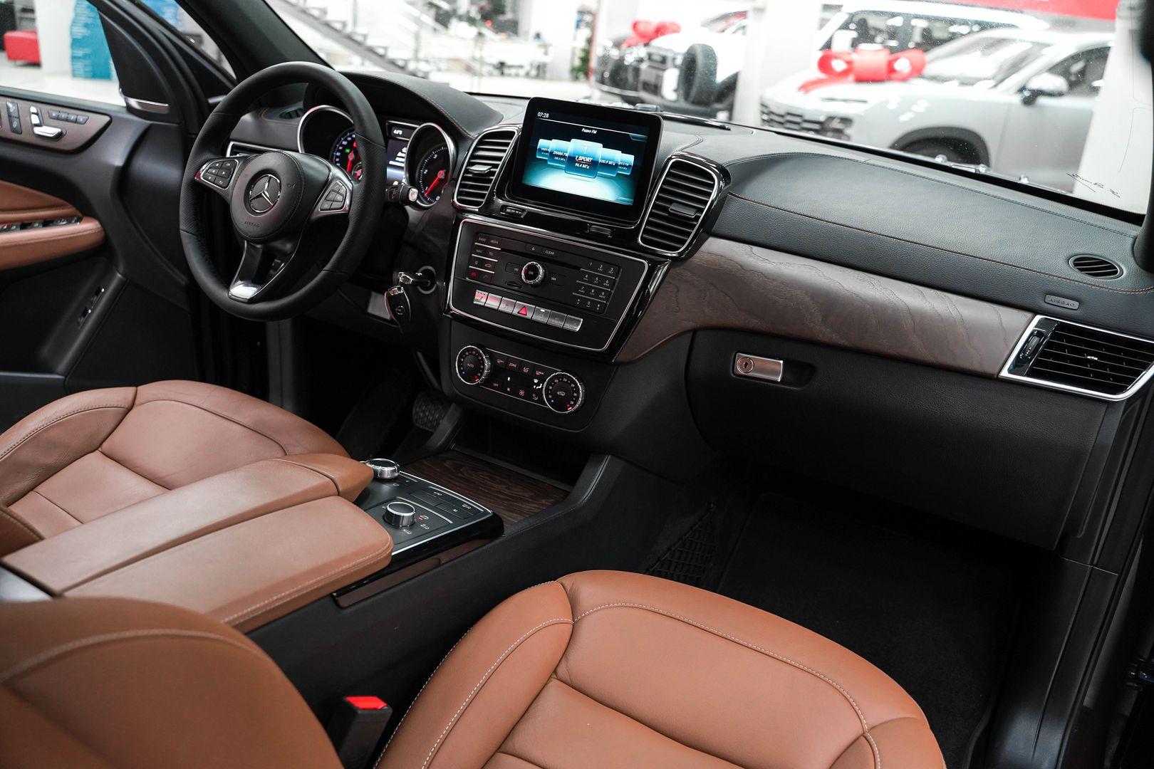 Mercedes-Benz GLS 2016, синий, ДЦ Орехово
