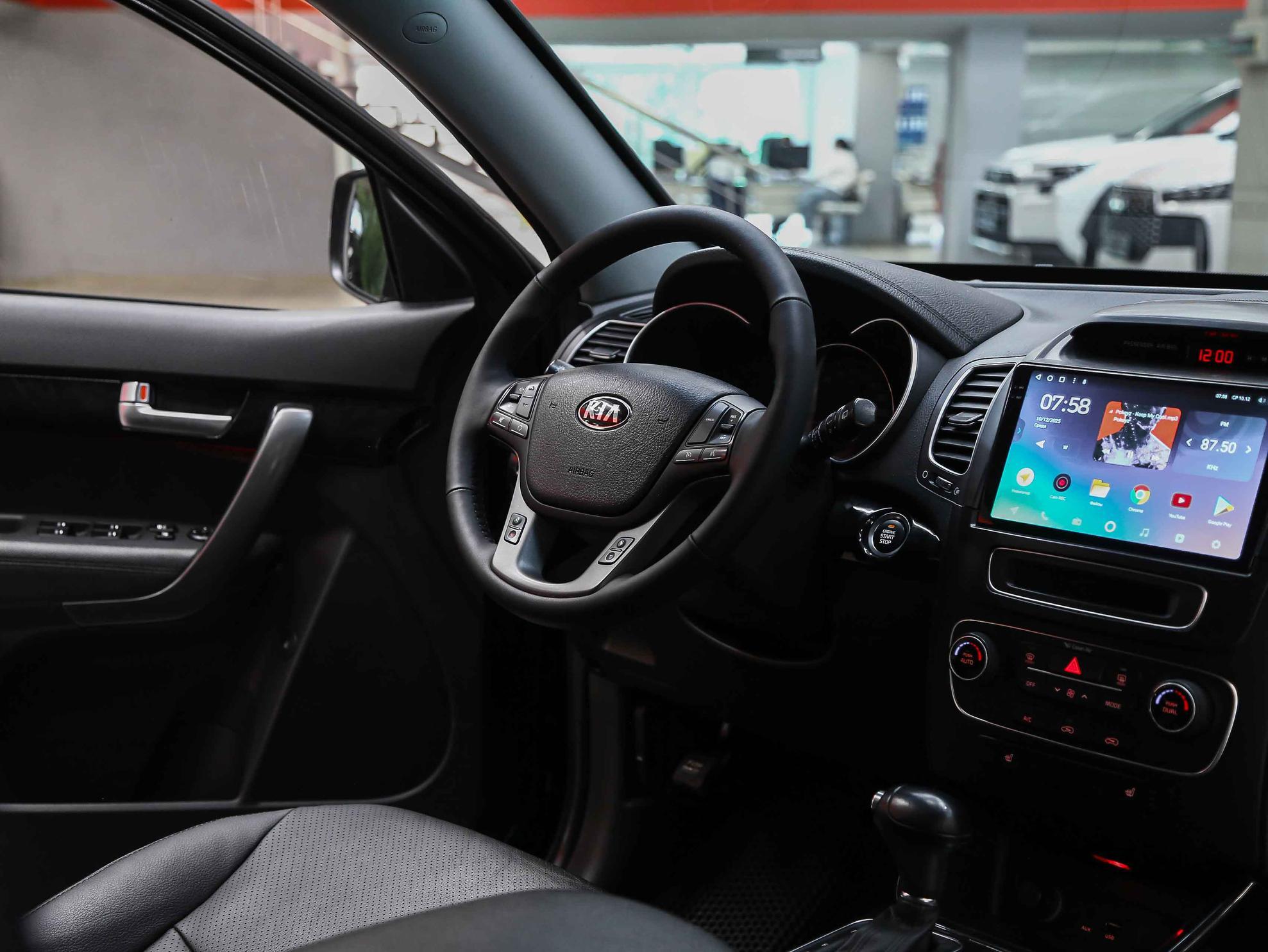 Kia Sorento 2017, черный, ДЦ Орехово