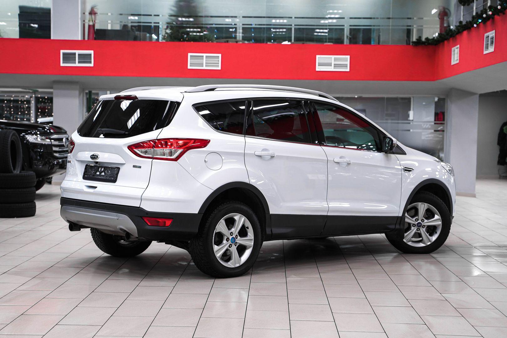 Ford Kuga 2015, белый, ДЦ Орехово
