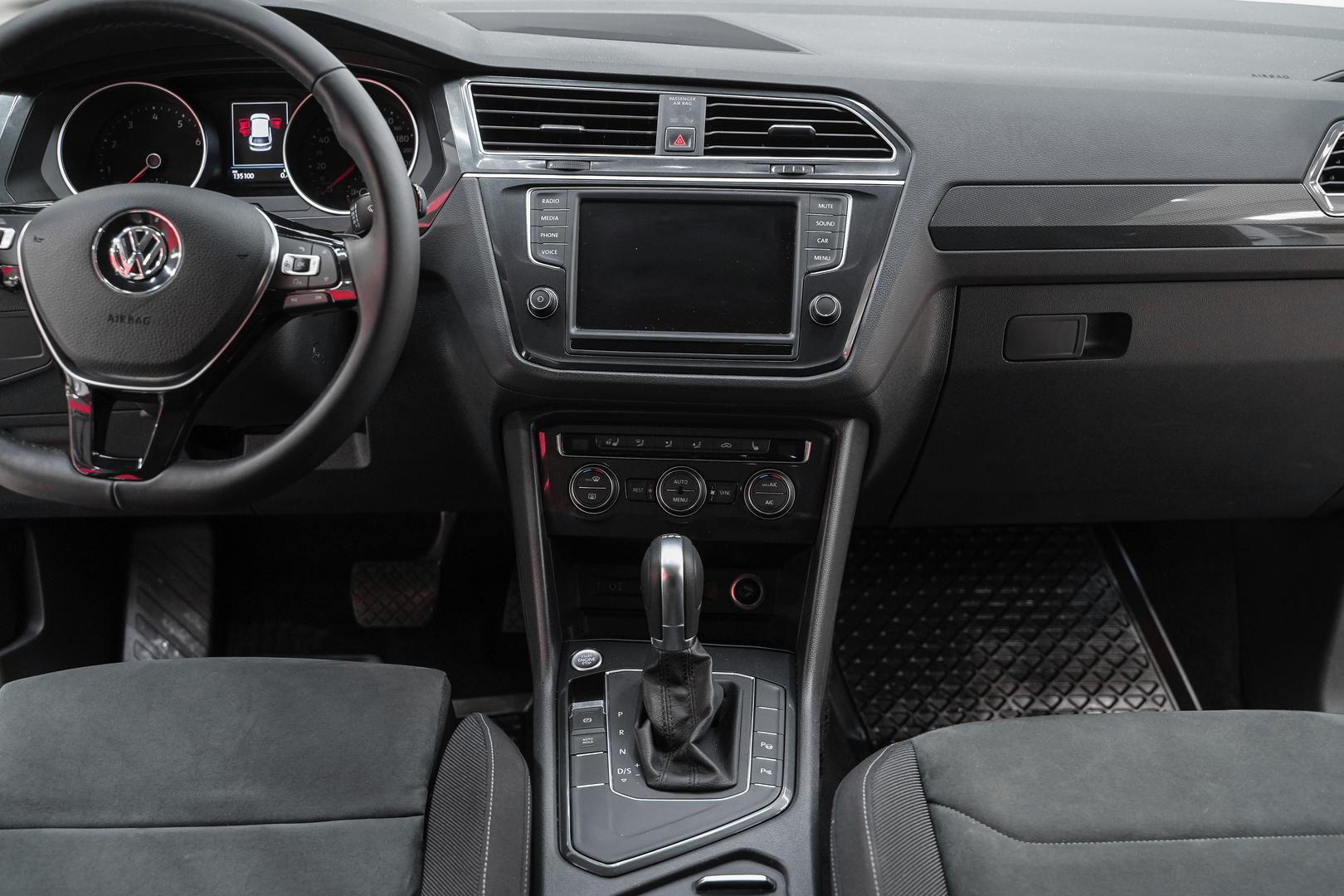 Volkswagen Tiguan 2017, белый, ДЦ Орехово