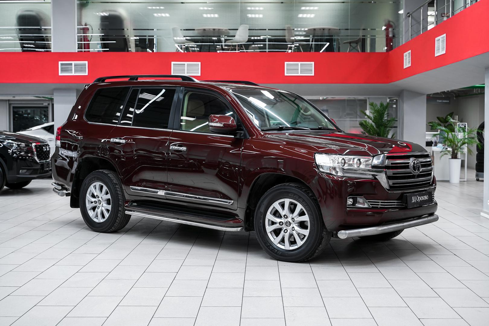 Toyota Land Cruiser 2015, коричневый, ДЦ Орехово