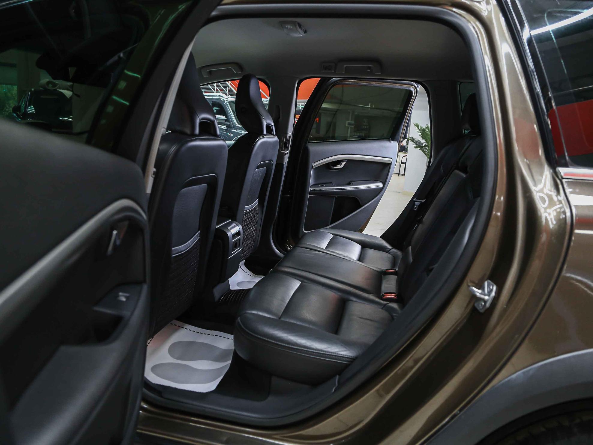 Volvo XC70 2013, серый, ДЦ Орехово