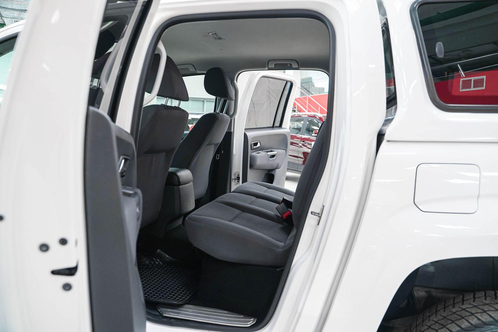 Volkswagen Amarok 2013, белый, ДЦ Орехово