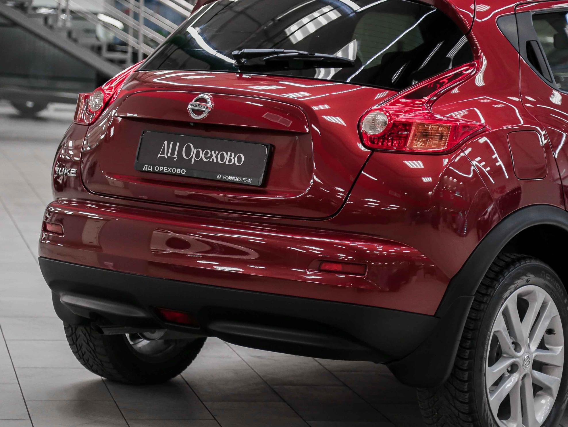 Nissan Juke 2011, красный, ДЦ Орехово