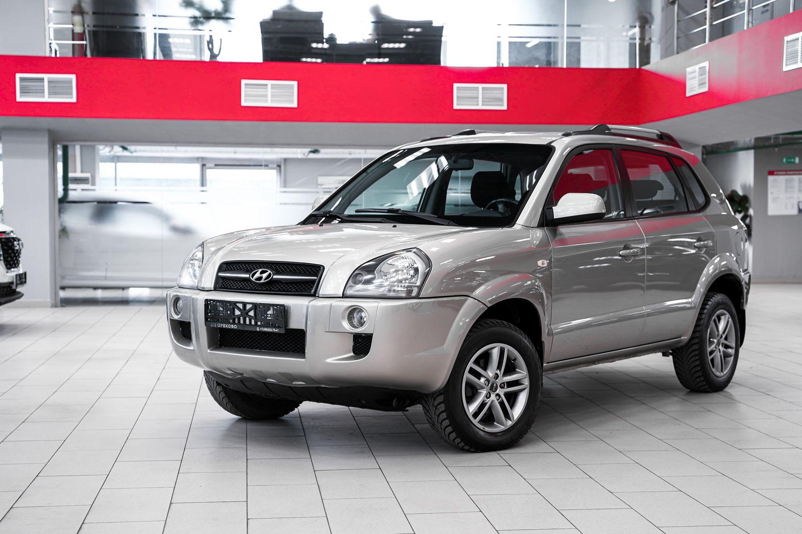 Hyundai Tucson 2007, серебряный, ДЦ Орехово