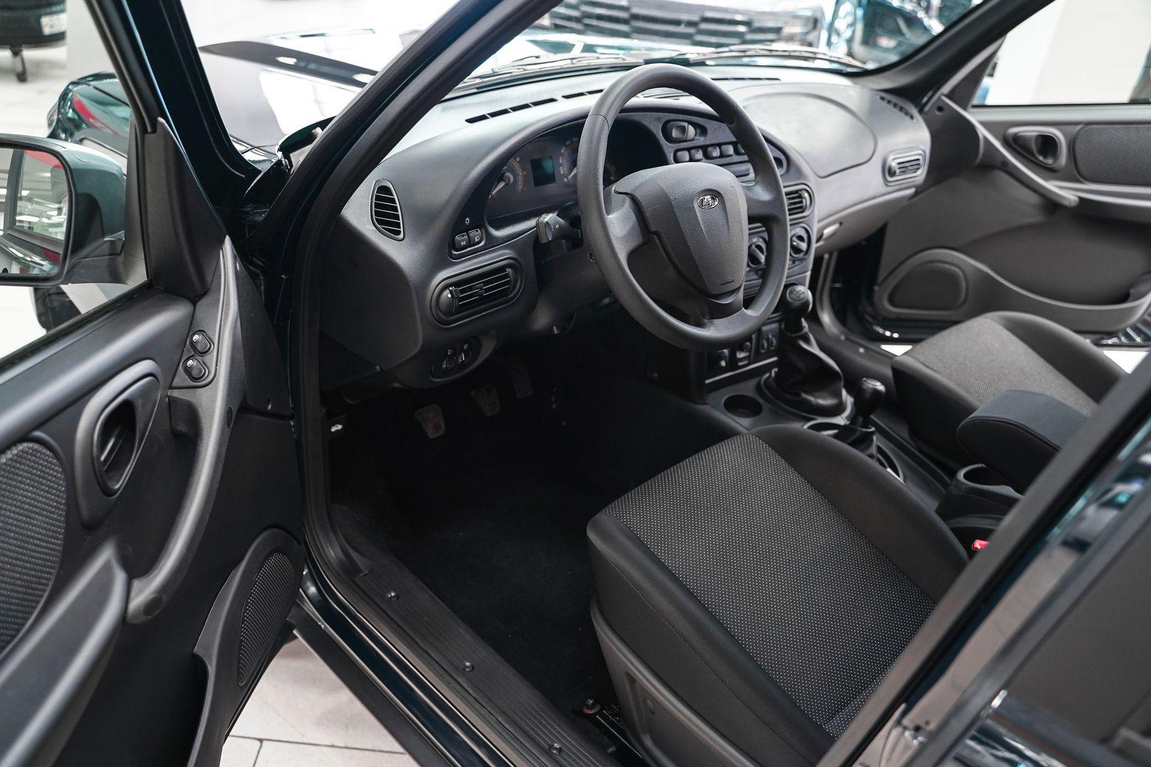 LADA (ВАЗ) Niva 2025, зеленый, ДЦ Орехово