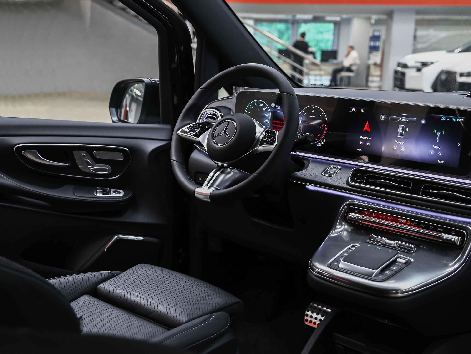 Mercedes-Benz V-Класс 2026, черный, ДЦ Орехово