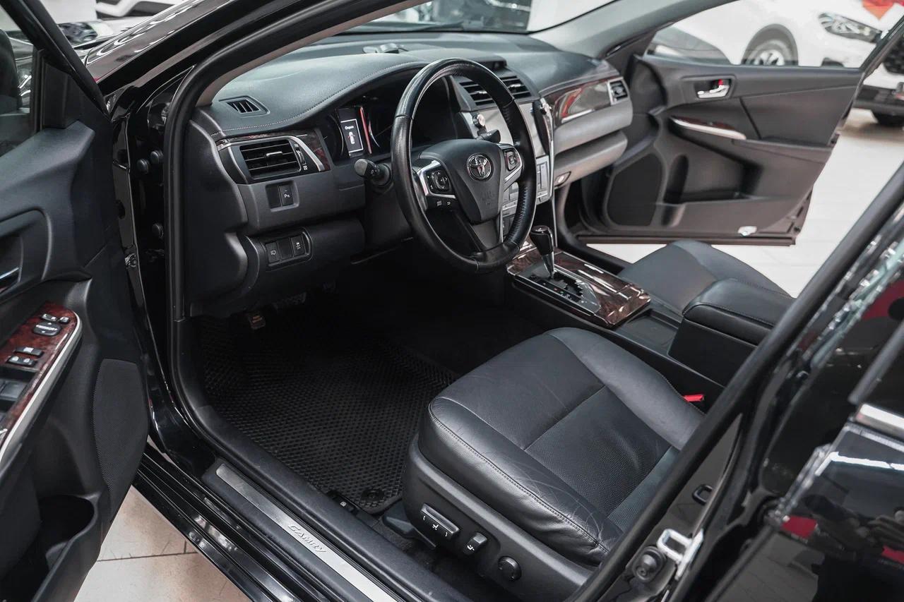Toyota Camry 2015, черный, ДЦ Орехово