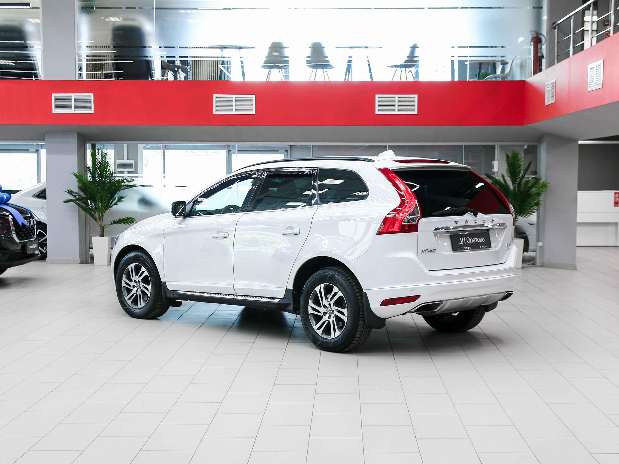 Volvo XC60 2015, белый, ДЦ Орехово