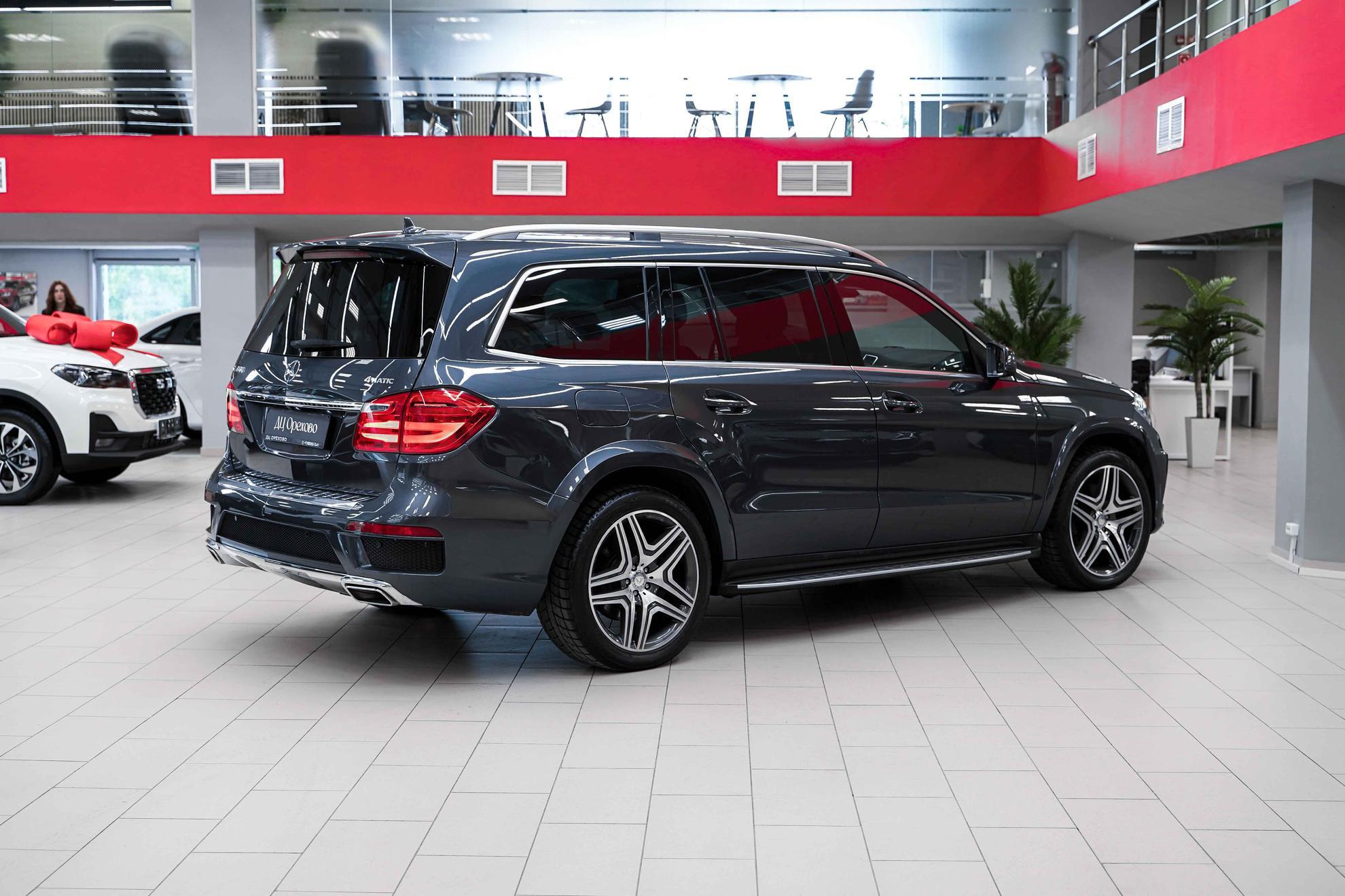 Mercedes-Benz GL-Класс 2015, серый, ДЦ Орехово