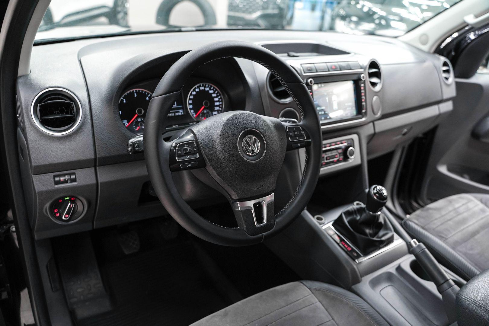 Volkswagen Amarok 2013, черный, ДЦ Орехово