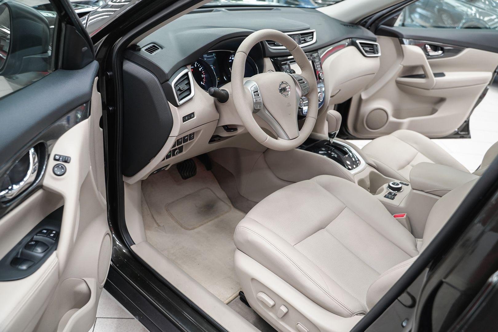 Nissan X-Trail 2015, зеленый, ДЦ Орехово