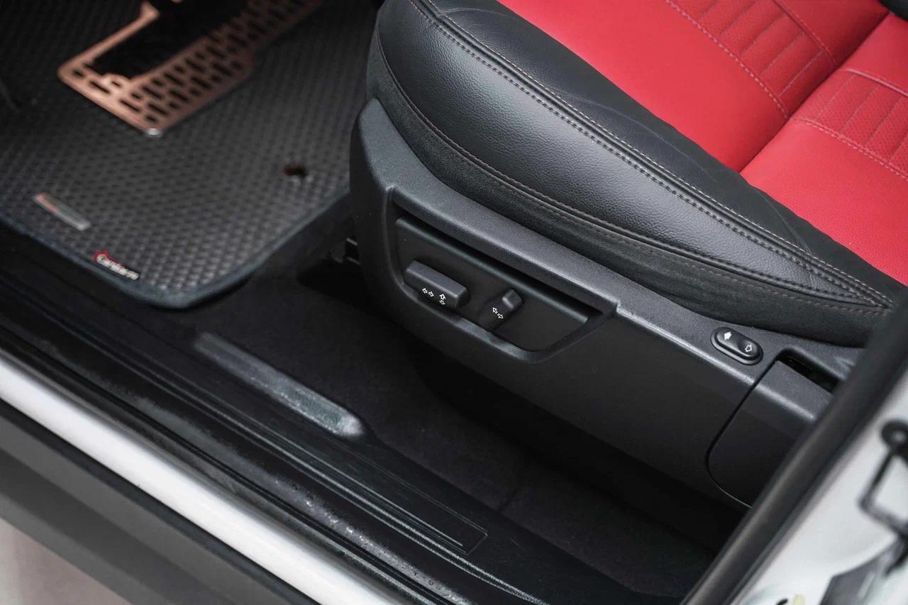 Land Rover Freelander 2013, белый, ДЦ Орехово