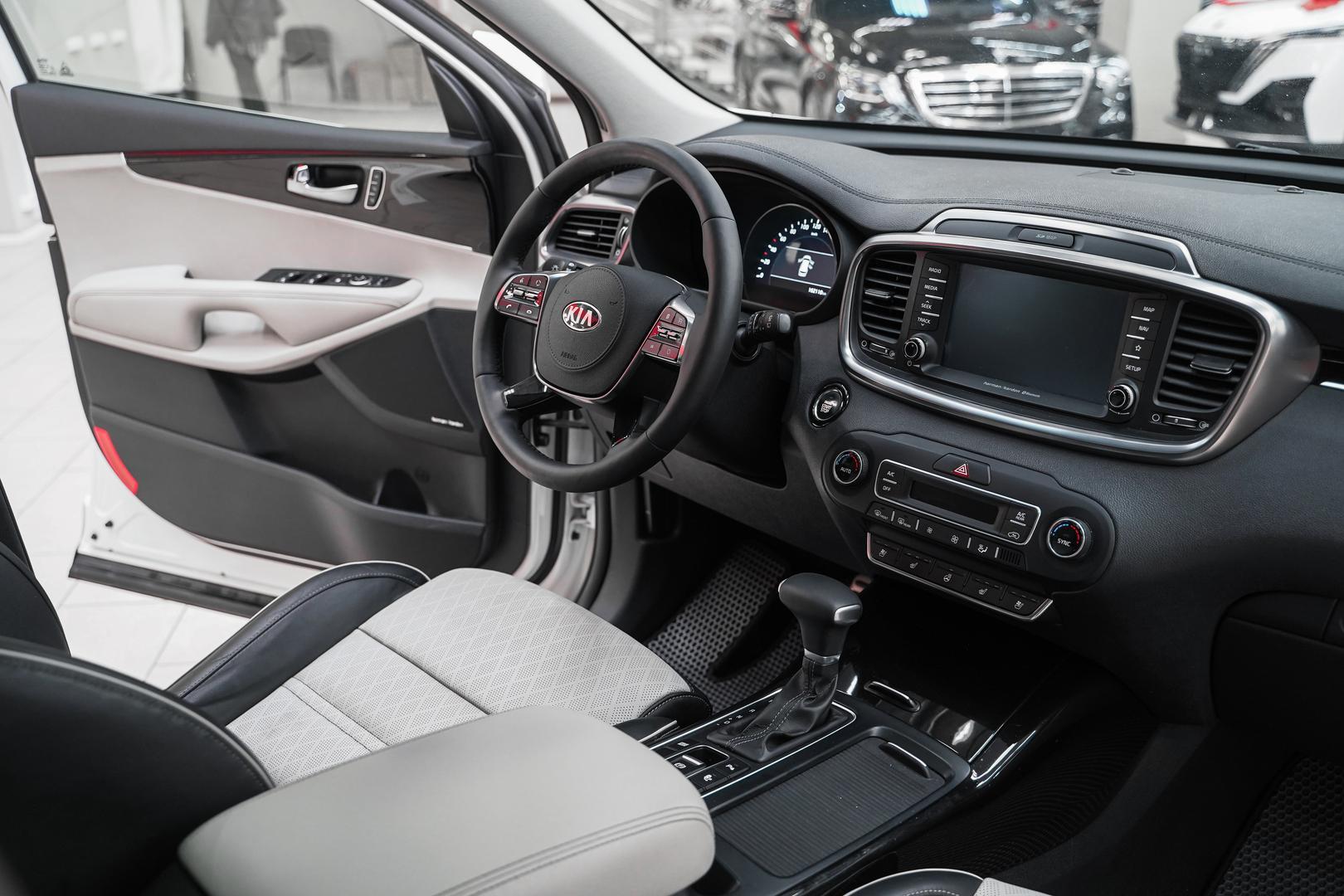 Kia Sorento 2018, белый, ДЦ Орехово
