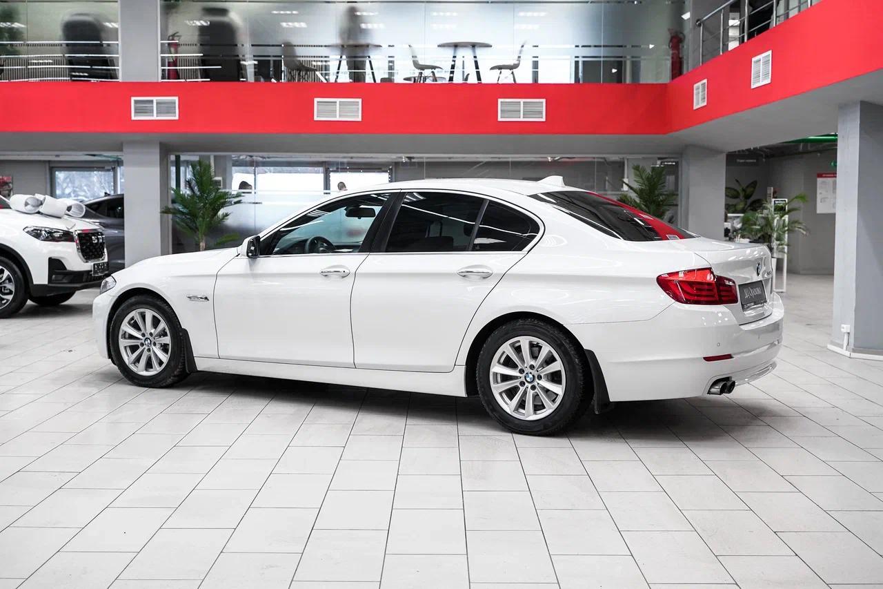 BMW 5 серии 2013, белый, ДЦ Орехово