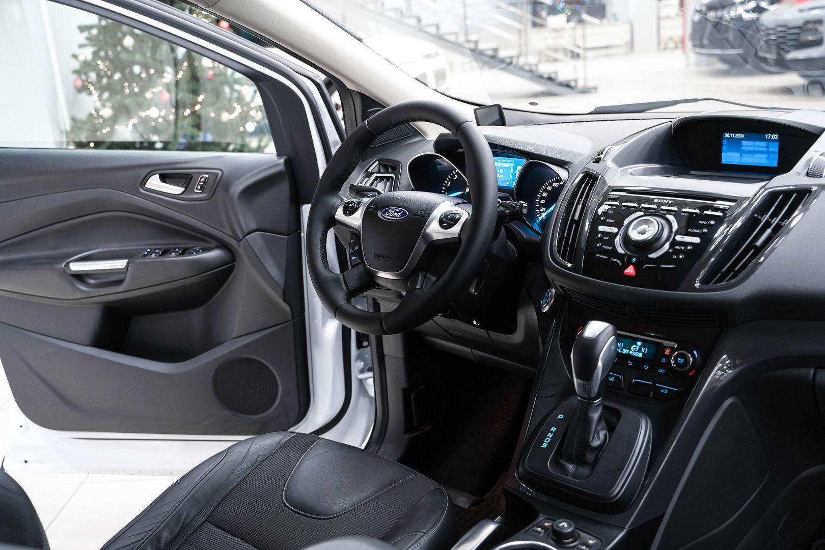 Ford Kuga 2016, белый, ДЦ Орехово