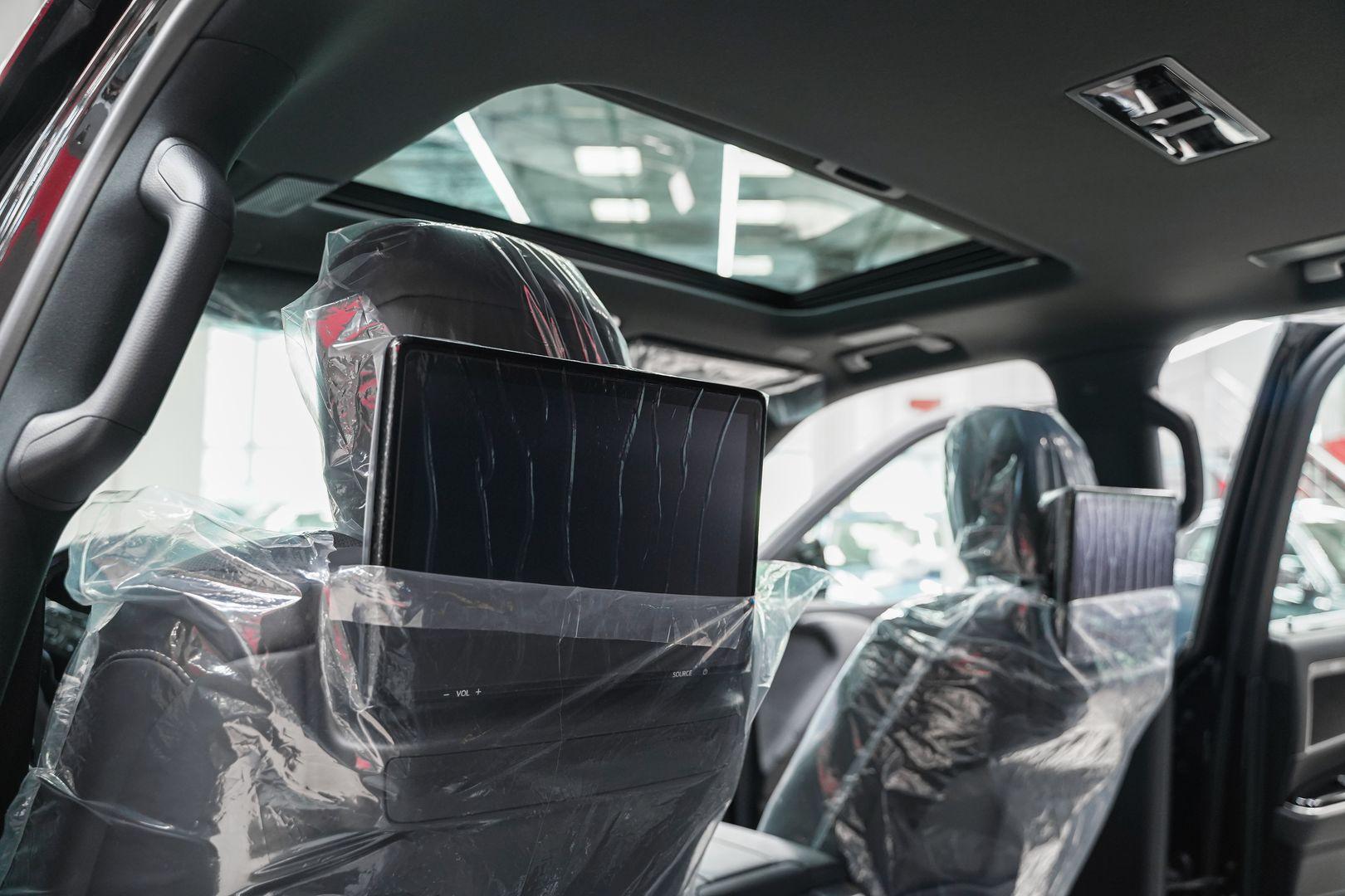 Lexus LX 2024, черный, ДЦ Орехово
