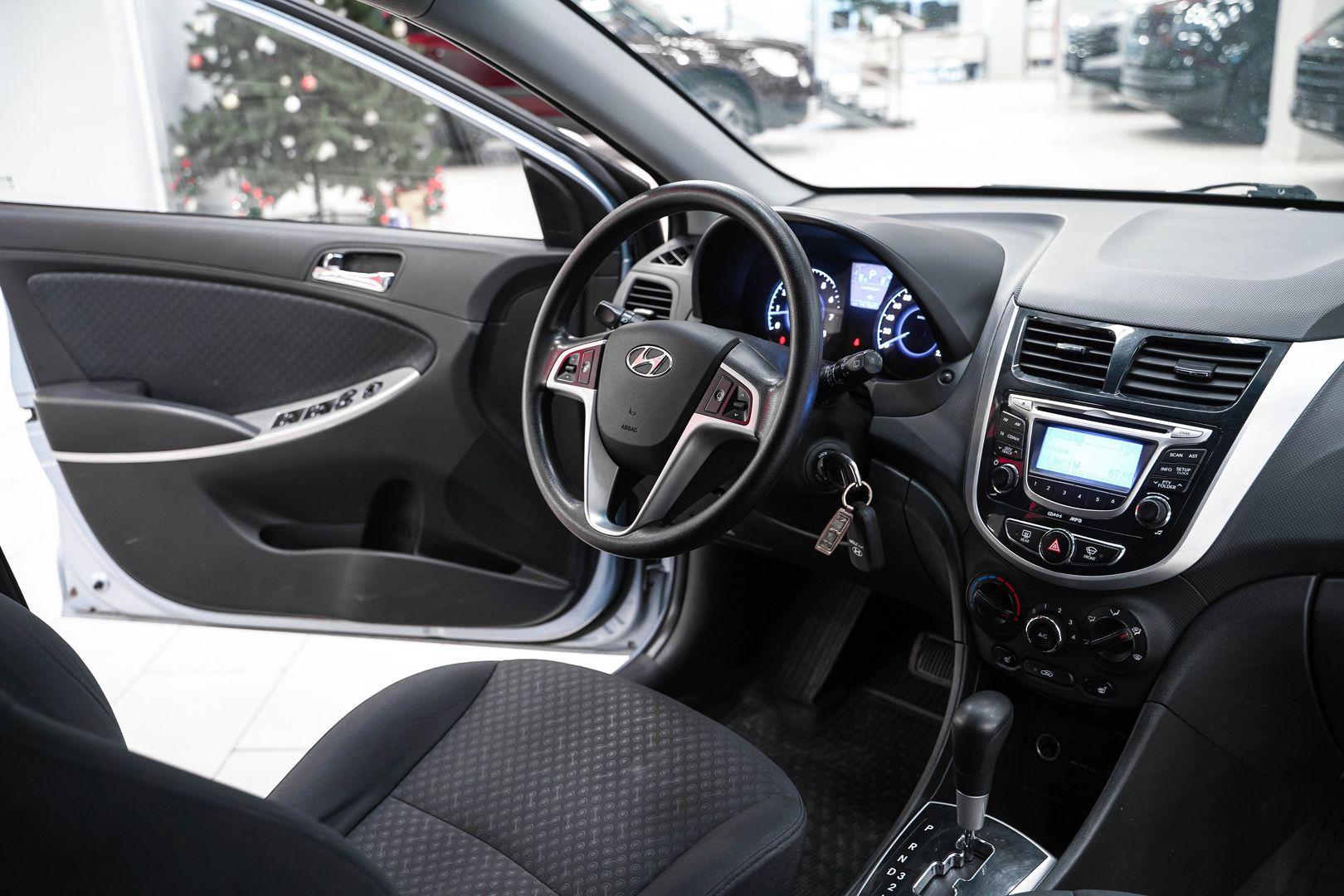 Hyundai Solaris 2012, серый, ДЦ Орехово