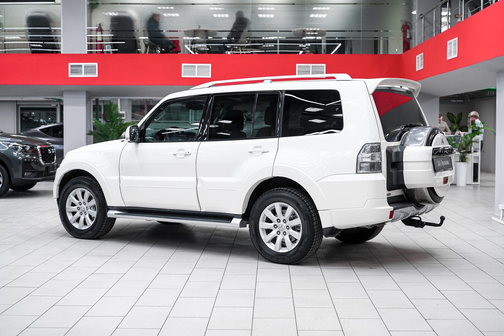 Mitsubishi Pajero 2011, белый, ДЦ Орехово