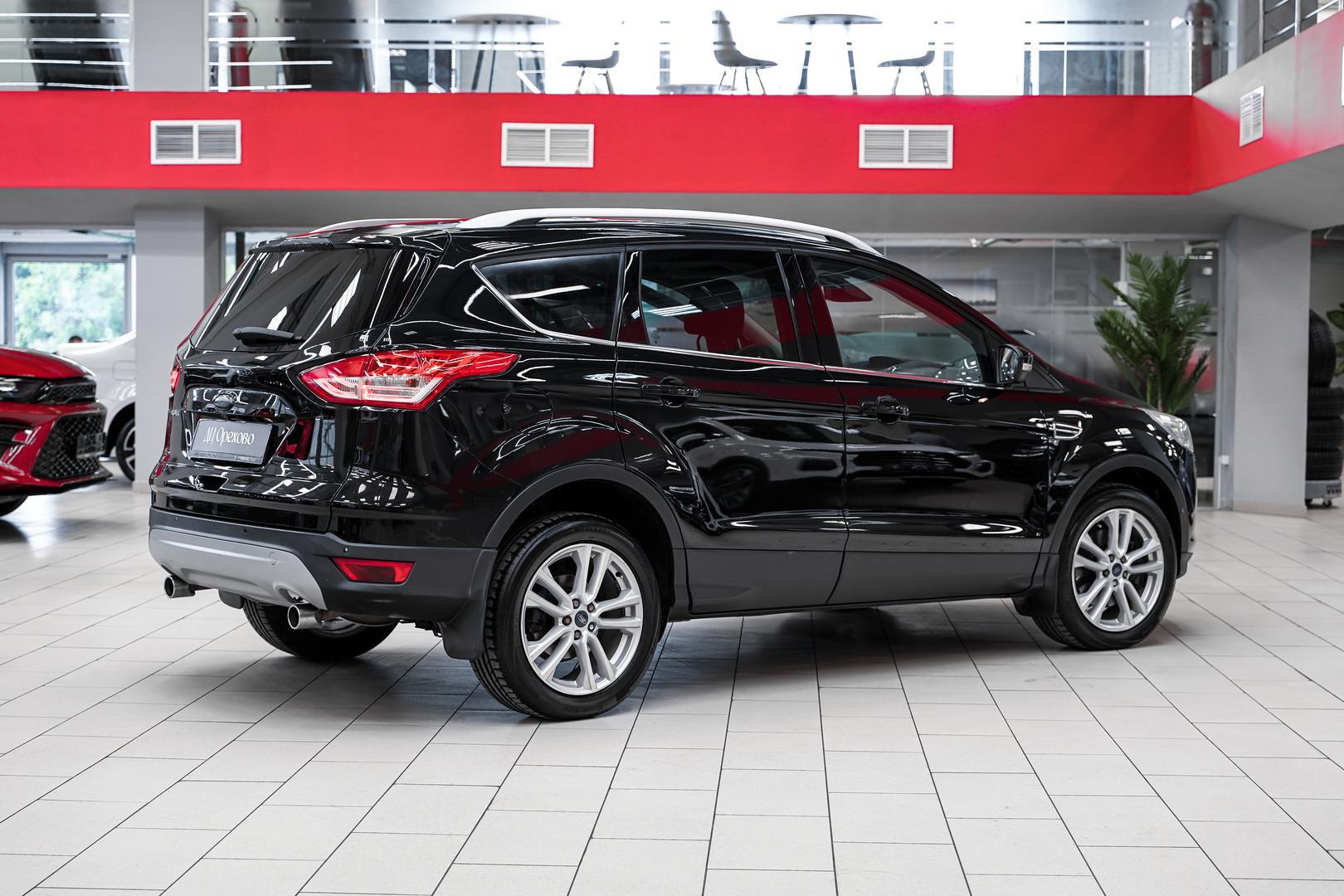 Ford Kuga 2013, черный, ДЦ Орехово