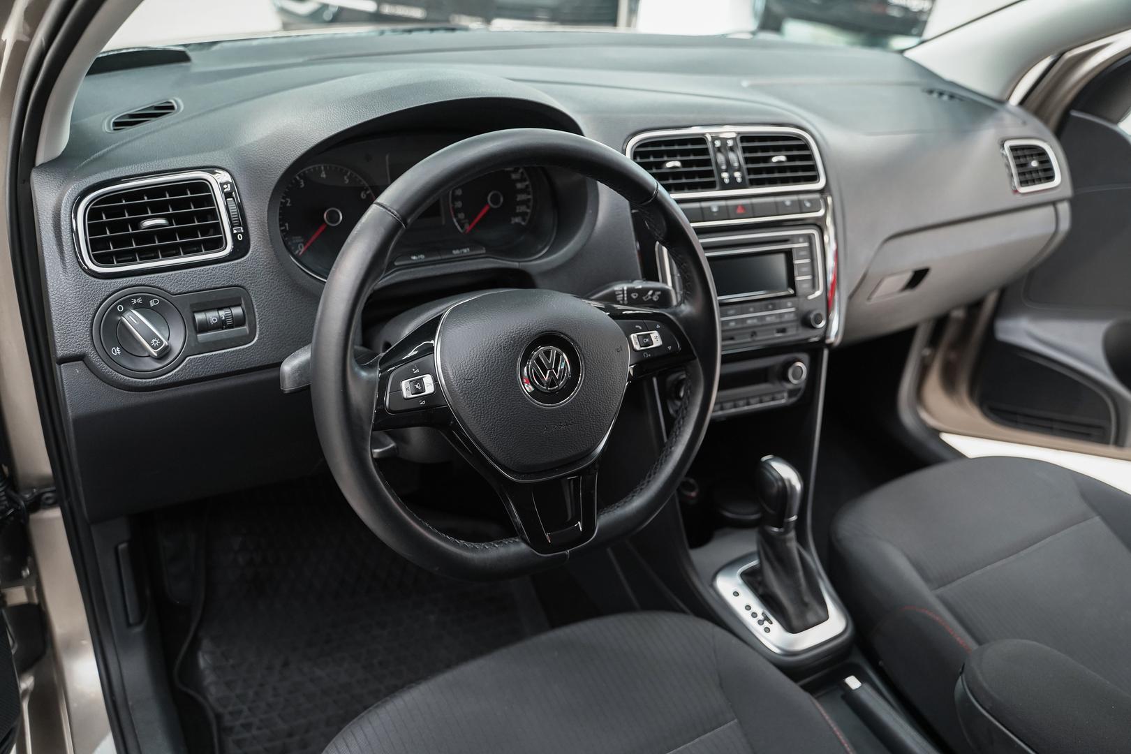 Volkswagen Polo 2017, бежевый, ДЦ Орехово