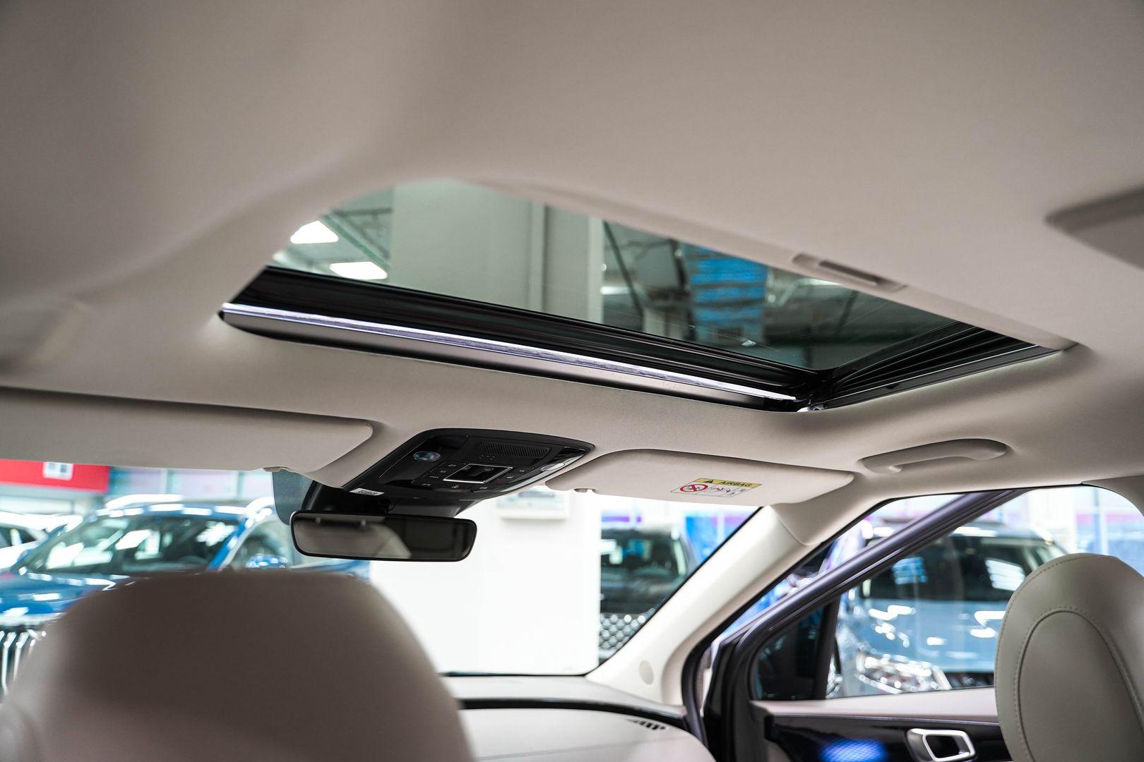 Kia Carnival 2020, серый, ДЦ Орехово