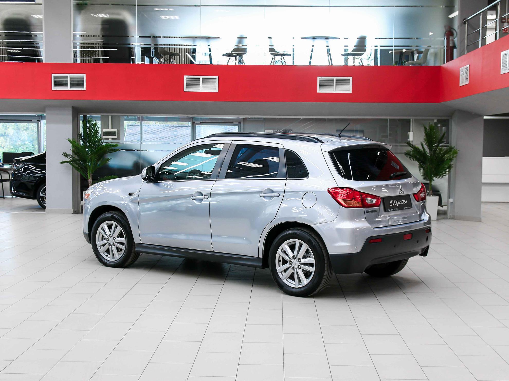 Mitsubishi ASX 2010, серебряный, ДЦ Орехово