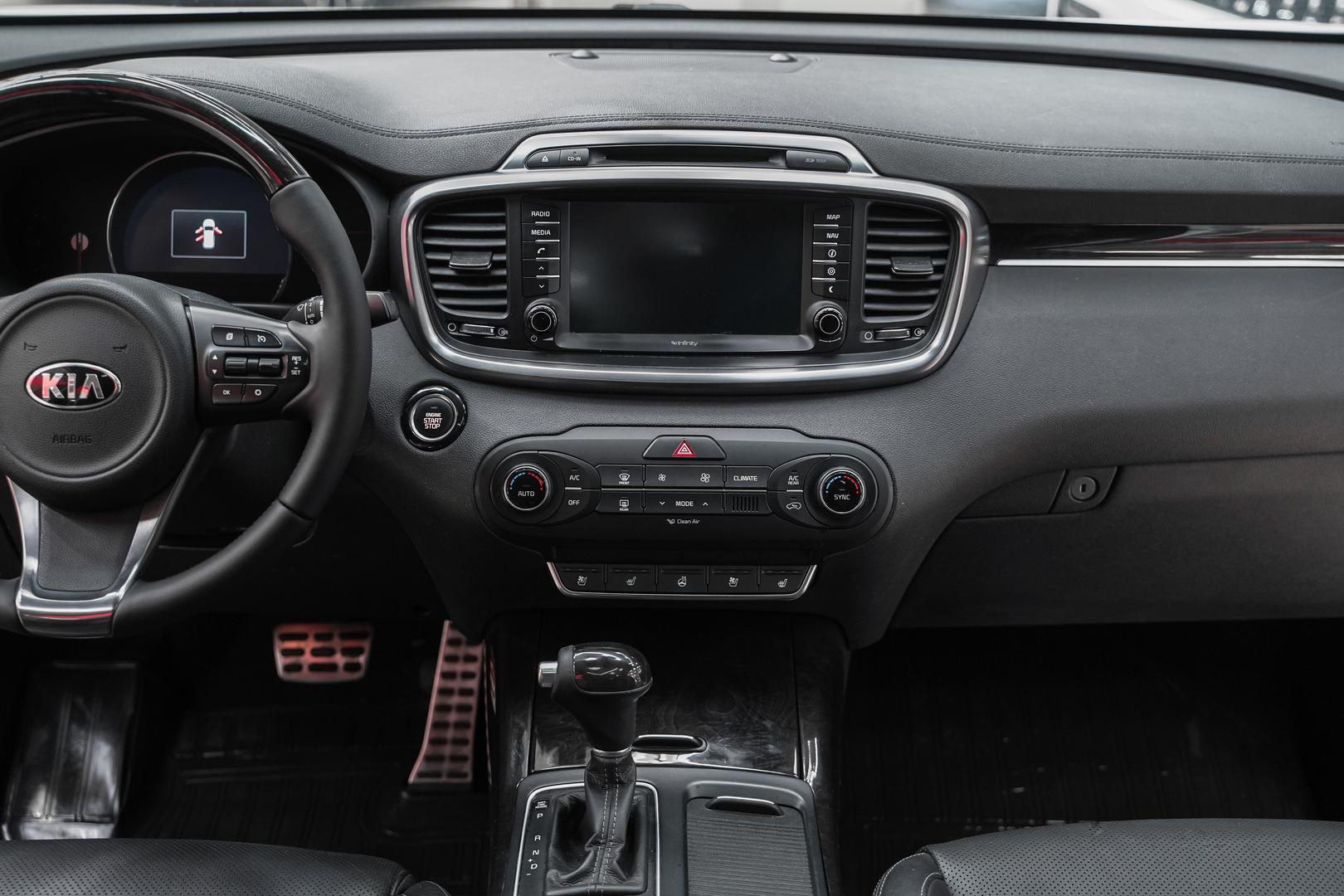Kia Sorento 2016, белый, ДЦ Орехово