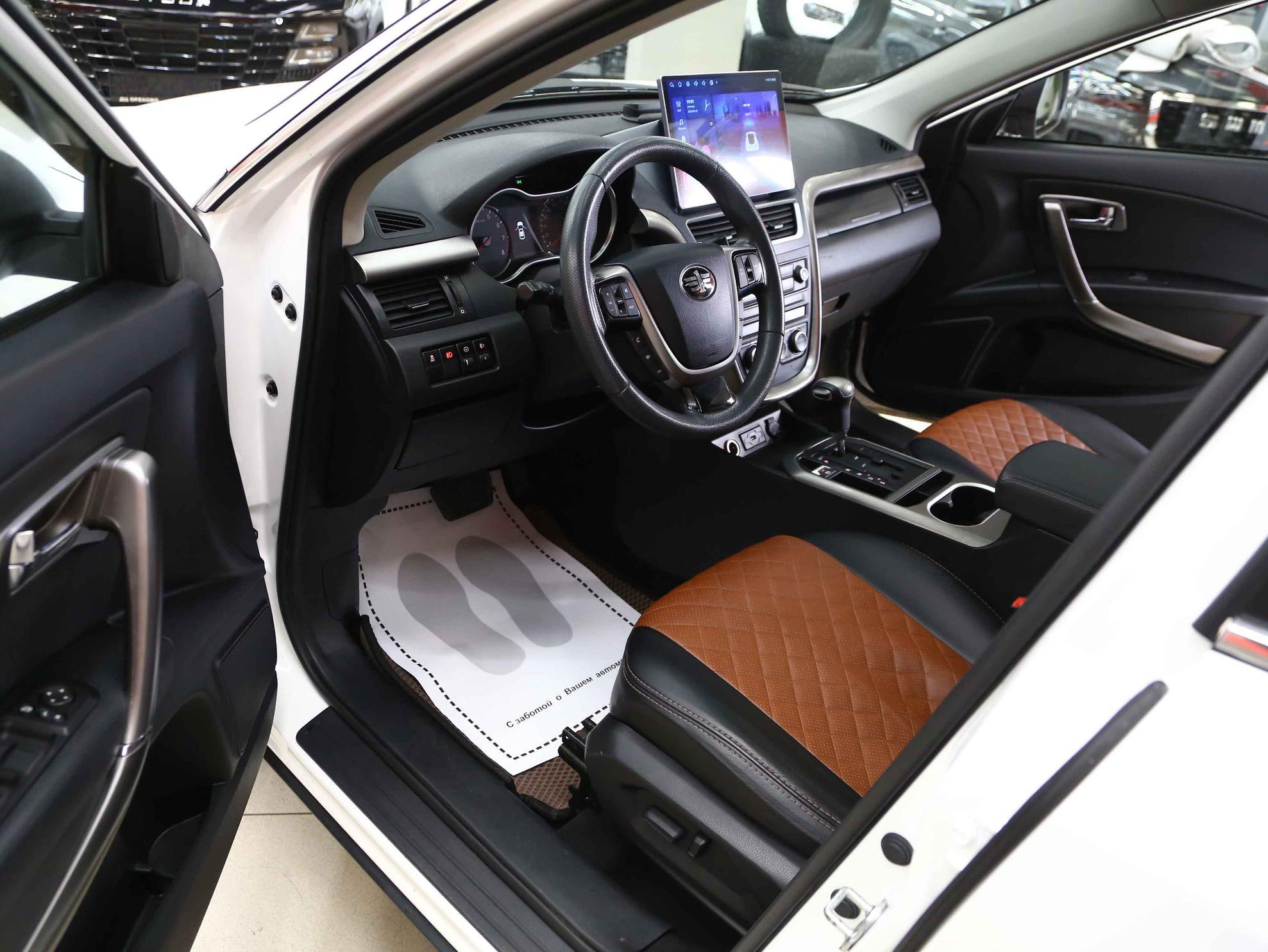 FAW Besturn X80 2020, белый, ДЦ Орехово