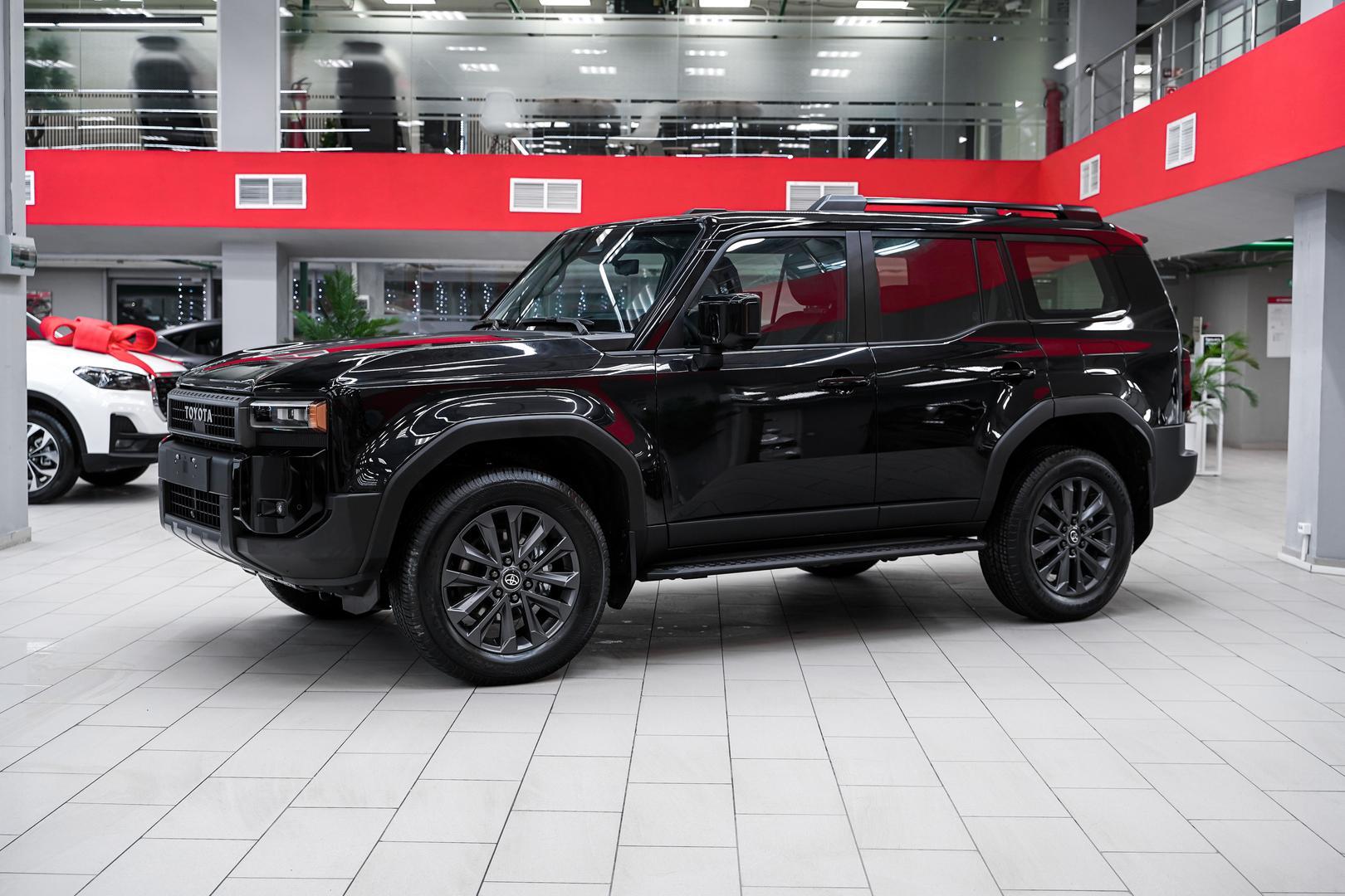 Toyota Land Cruiser Prado 2025, черный, ДЦ Орехово