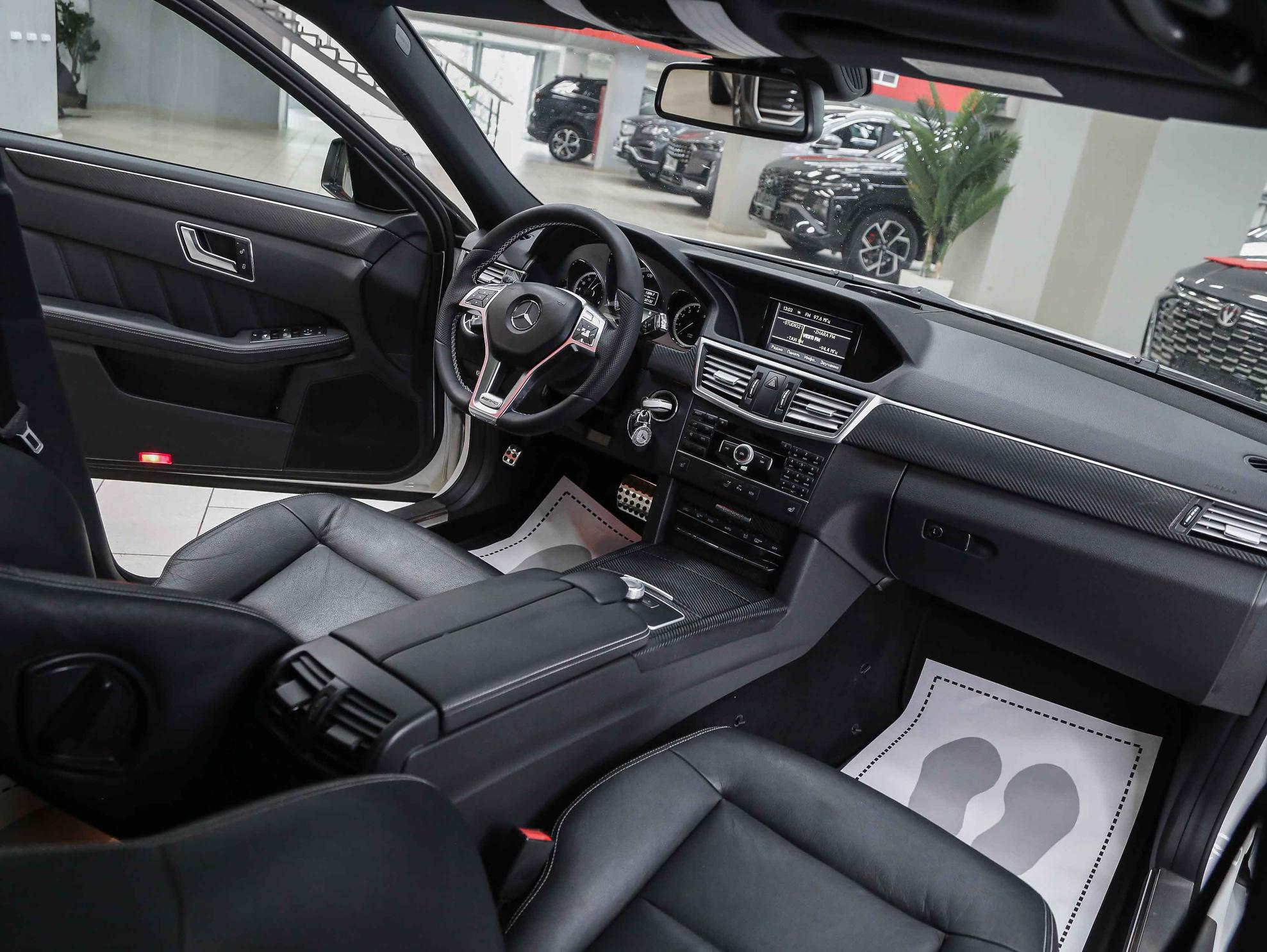 Mercedes-Benz E-Класс 2012, белый, ДЦ Орехово
