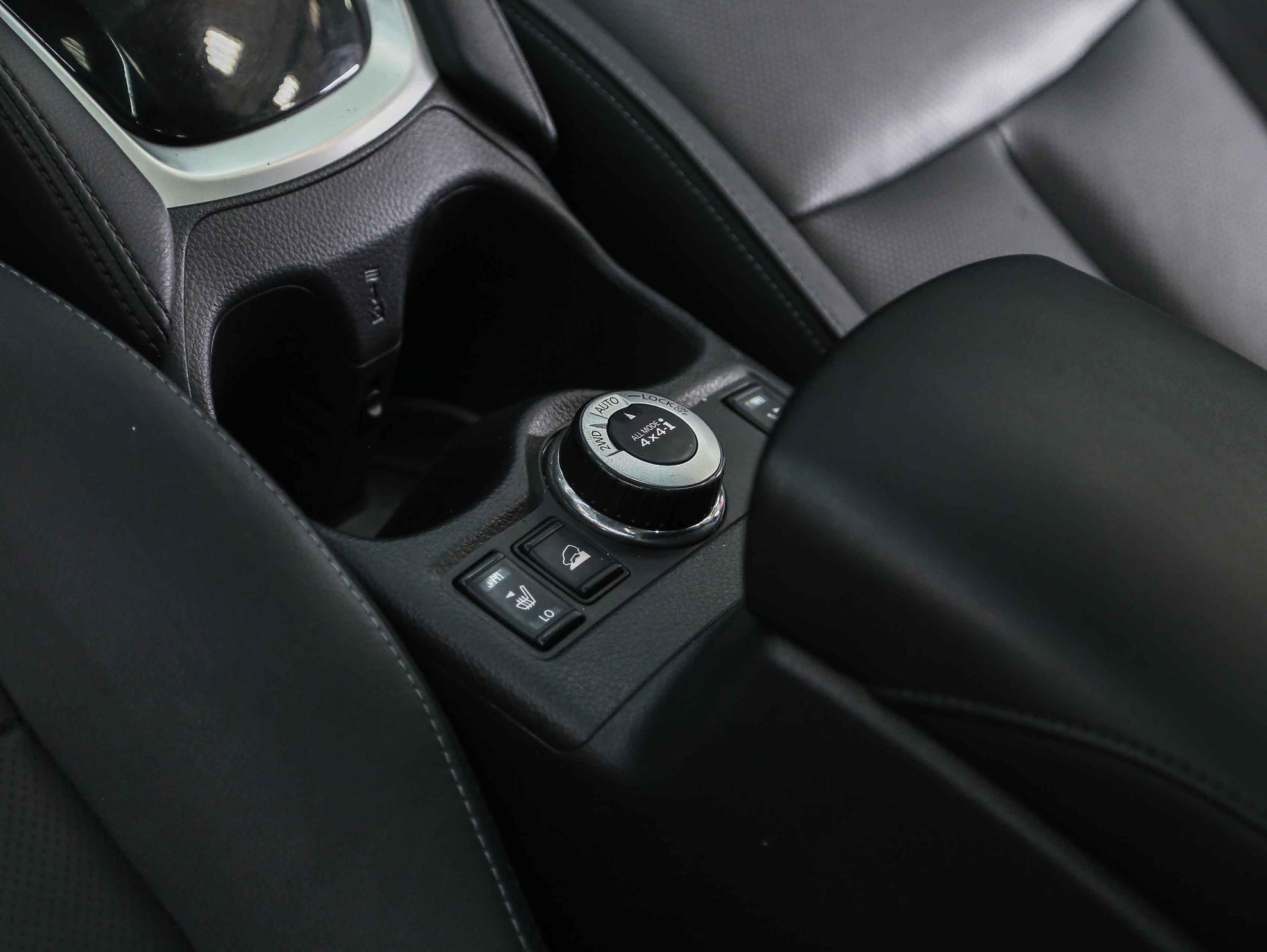 Nissan X-Trail 2017, белый, ДЦ Орехово