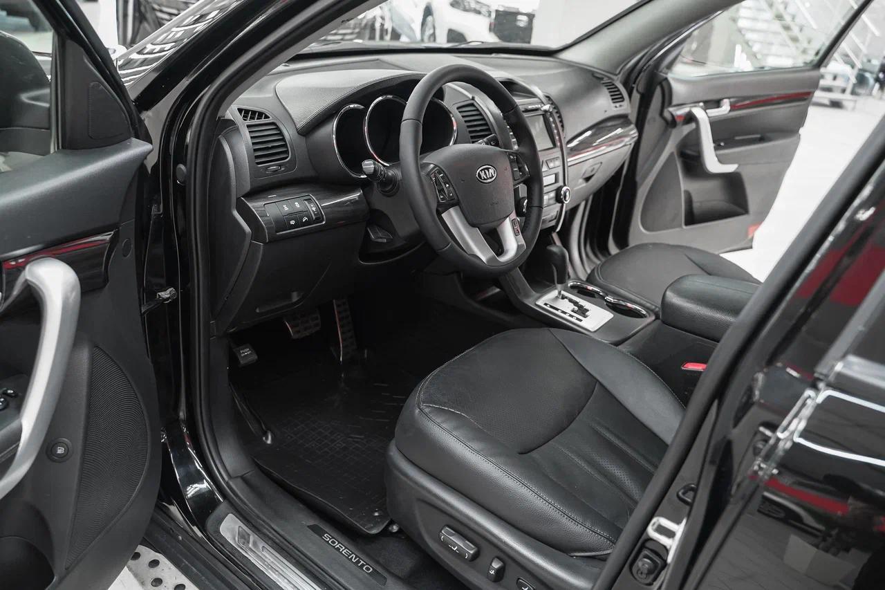 Kia Sorento 2012, черный, ДЦ Орехово