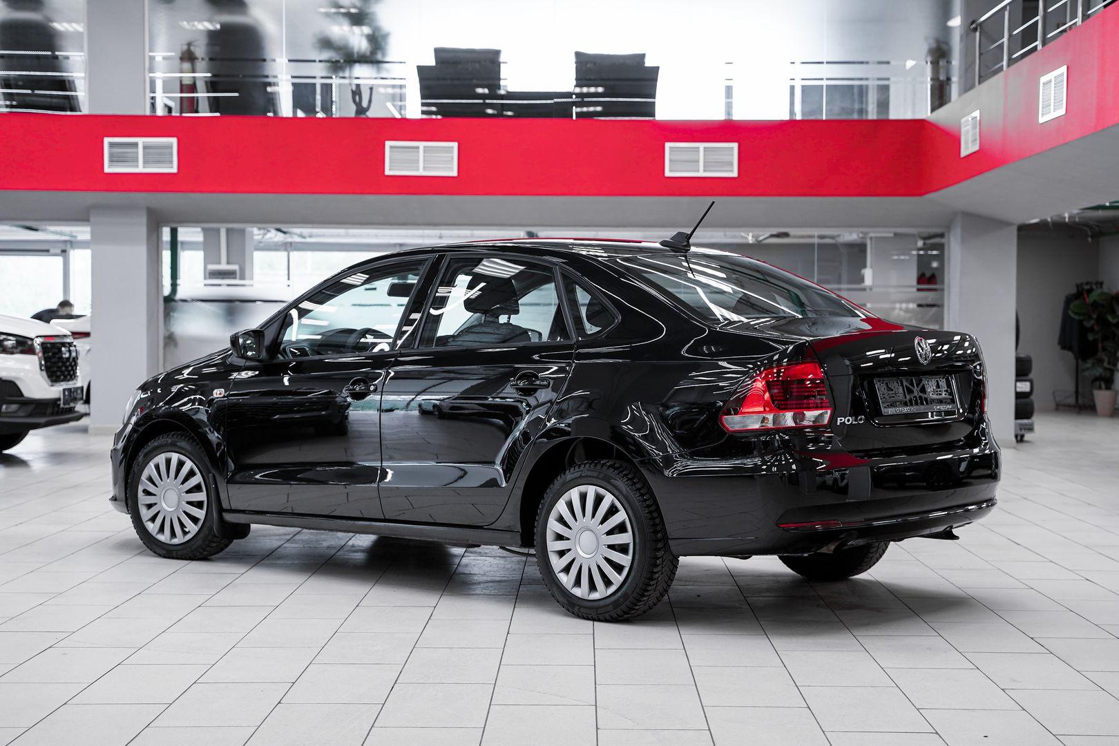 Volkswagen Polo 2017, черный, ДЦ Орехово