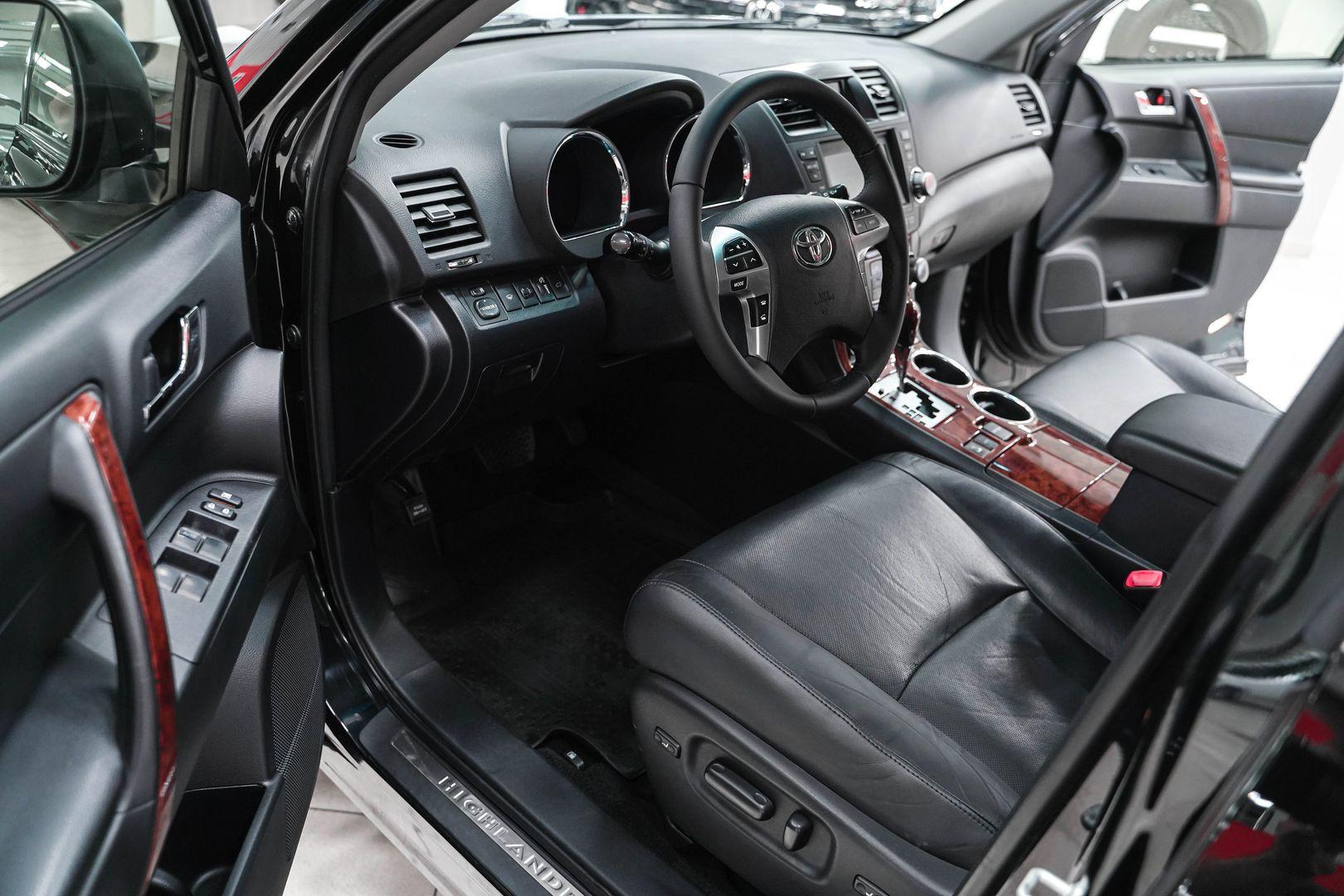 Toyota Highlander 2013, черный, ДЦ Орехово