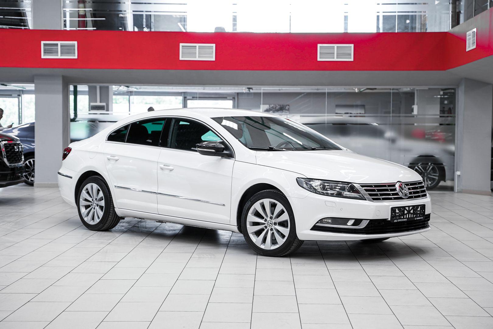 Volkswagen Passat CC 2013, белый, ДЦ Орехово