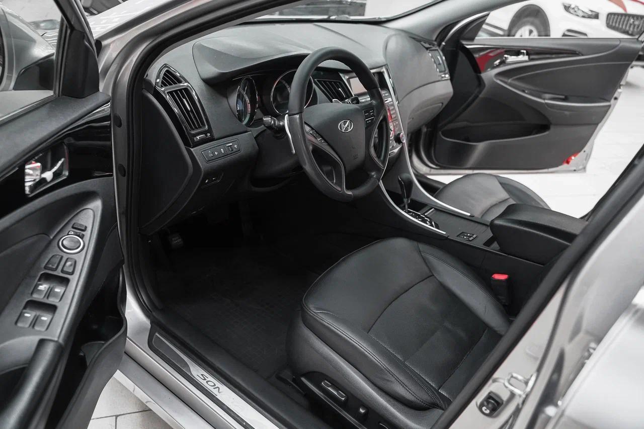 Hyundai Sonata 2010, серебряный, ДЦ Орехово