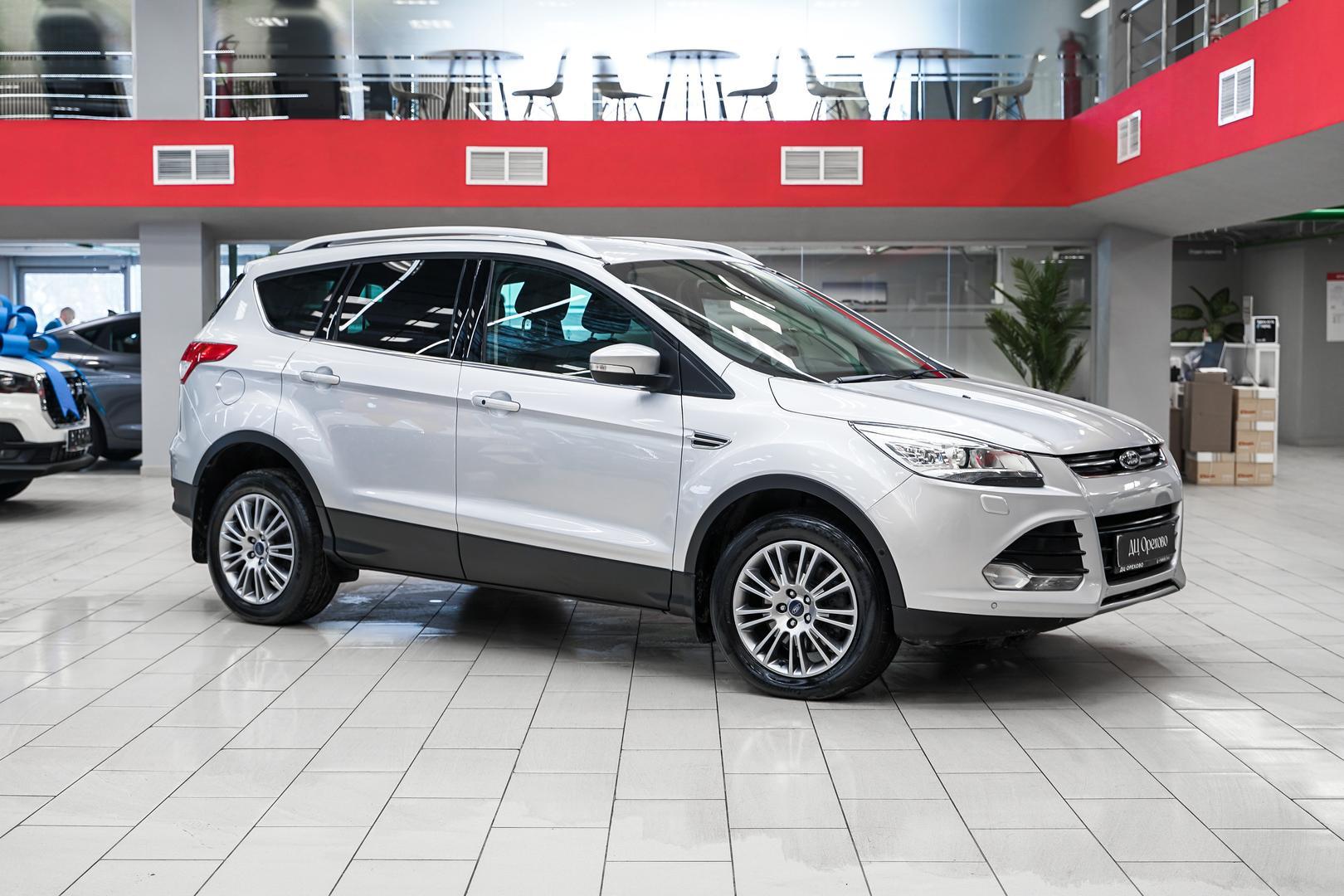 Ford Kuga 2013, серебряный, ДЦ Орехово