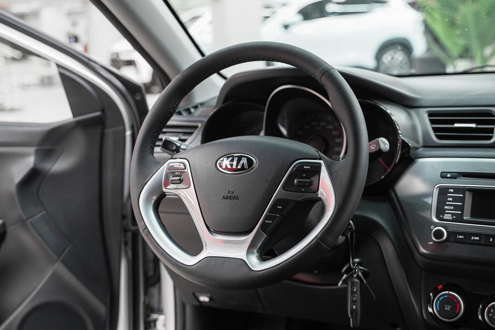 Kia Rio 2015, серебряный, ДЦ Орехово